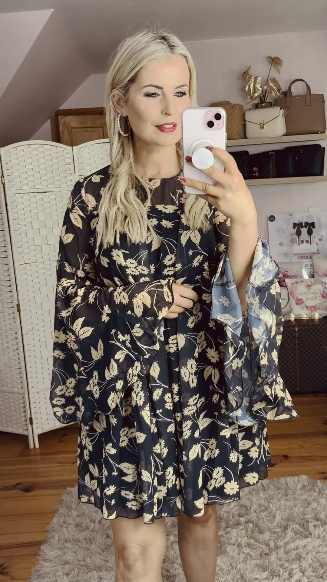 Love this smock dress especially the sleeves … so pretty 💕 

Team it with a pair of court heels for a cute evening out look .

•smock dress • floral dress • court shoes • how to wear • what to wear • easy to wear • personal shopper • personal stylist •dinner date dress • elegant • chic • romantic look • favourite dresses • over 40 • holiday wardrobe • my style • shop my look • fashion faves 

#LTKeurope LTKFestiveSaleUK LTKFestiveSaleIE