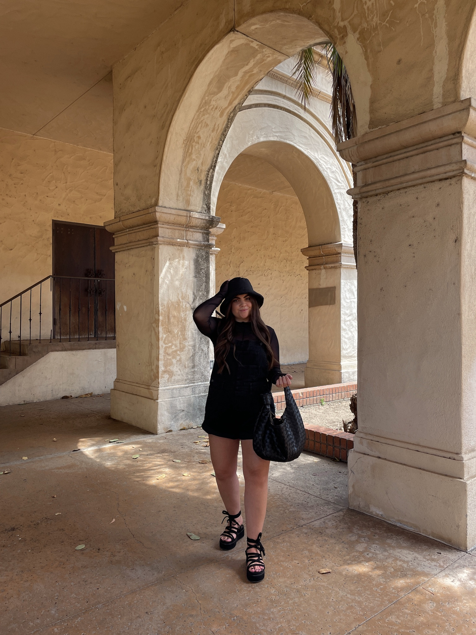 All black = comfort zone 

#LTKunder100