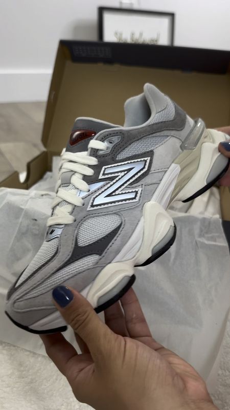 New favorite sneakers! 


Mom life, exercise, new mom, fitness, workouts, workout outfit, Athleisure, new balance 9060

#LTKActive #LTKStyleTip #LTKFitness