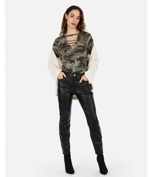 Express Womens Express One Eleven Camo Strappy Linen-Blend Boyfriend Tee Camo Women's Xxs Camo Xxs | Express