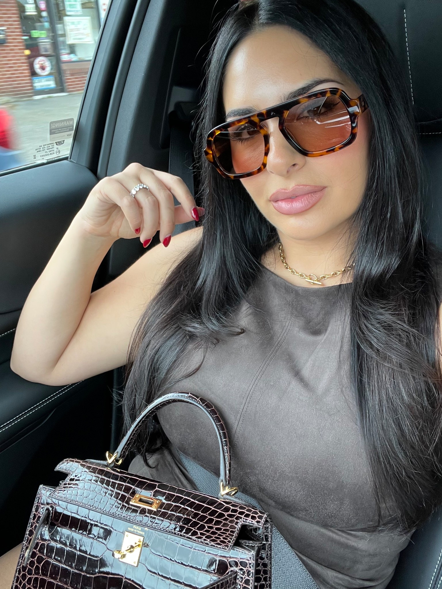 Favorite fall shades 🤎 brown sunglasses, brown top, faux suede, brown shorts 

#LTKSeasonal