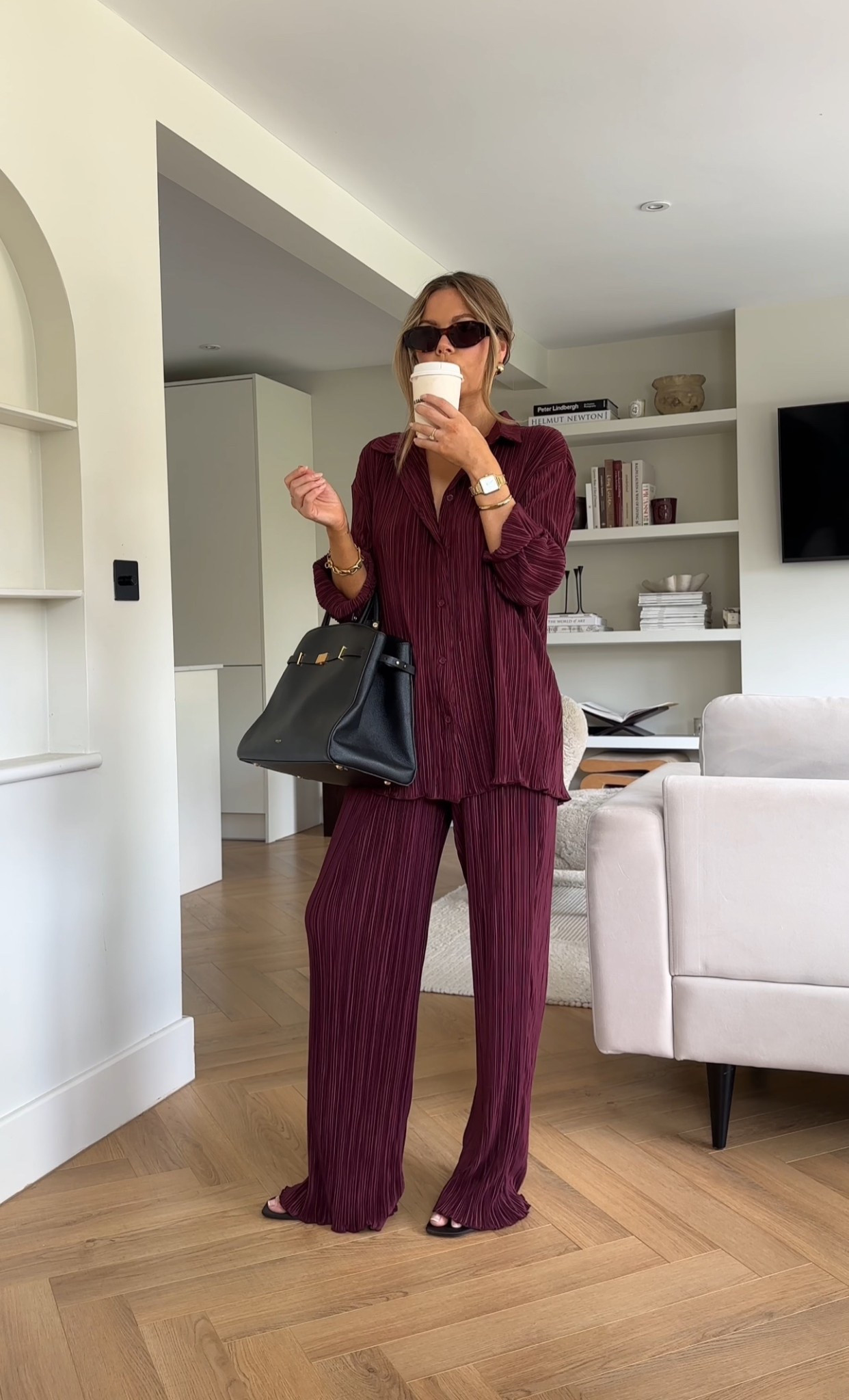 Chic outfit, burgundy outfit, seasonal styling, autumn style, autumn chic, comfy casual chic, black leather bag, Demelier bag, 4th & reckless,

I’m wearing uk 8 

#LTKstyletip #LTKeurope #LTKuk