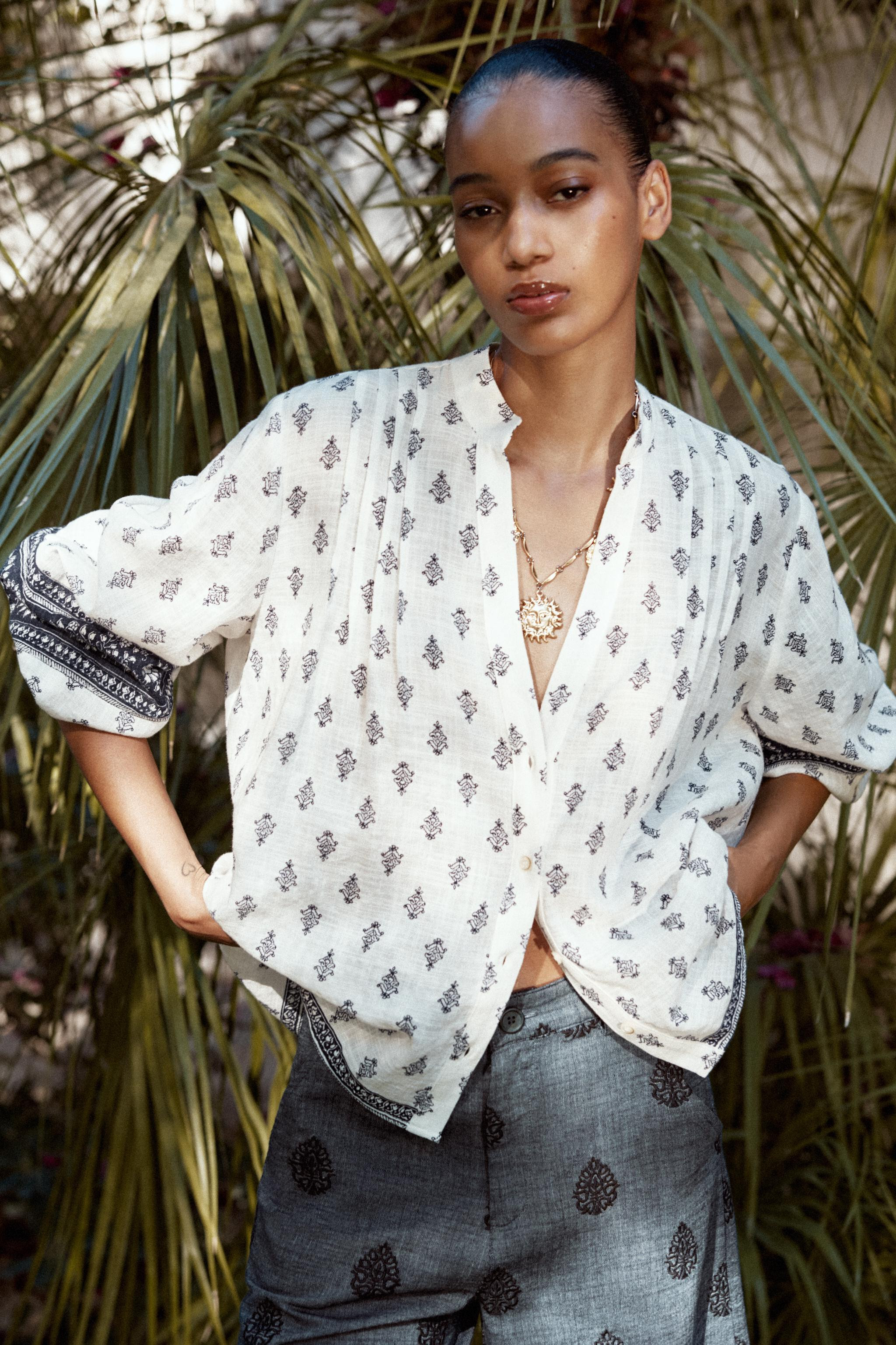 PRINTED BLOUSE WITH PUFF SLEEVES | Zara UK