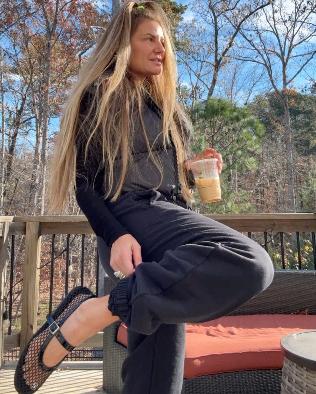 I can’t tag my exact sweats on LTK, so I will in my Insta stories! Everything else, linked! 