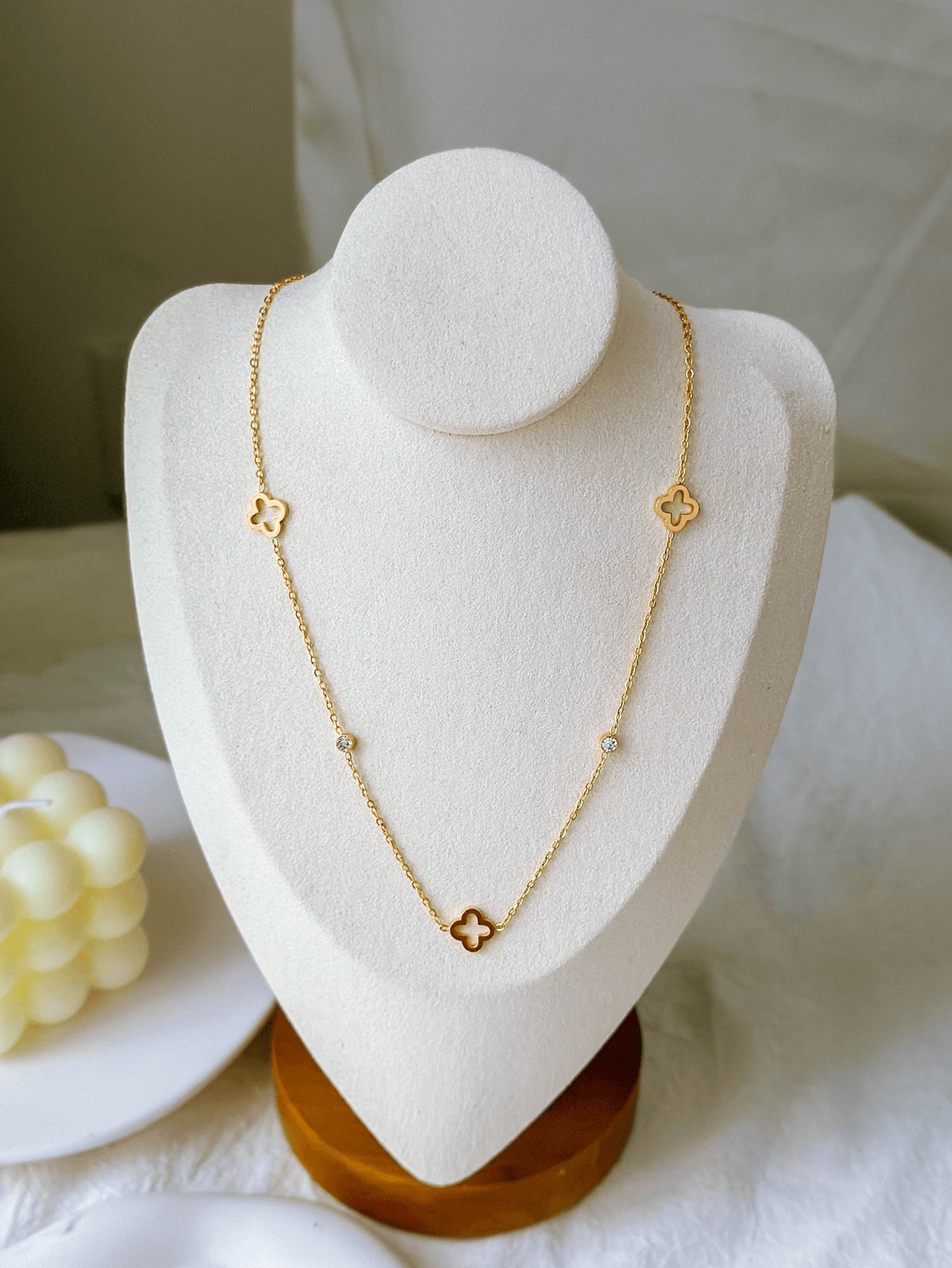 Women's Luxury Chain Necklace With Four-Leaf Clover Charm - Perfect Choker Accessory! | SHEIN USA | SHEIN