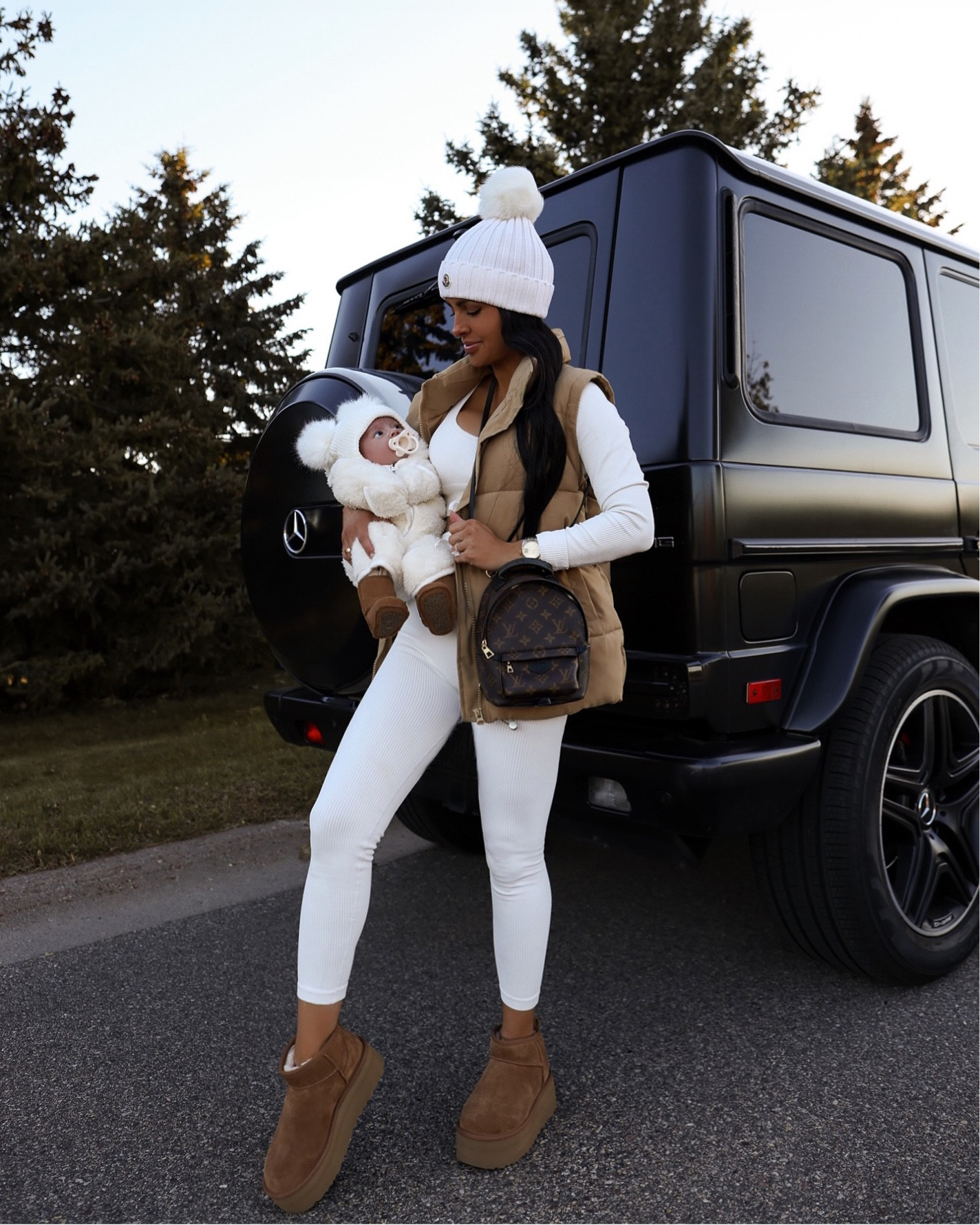 Amazon best sellers on #miamiamine 
Amazon puffer vest
Fall weekend outfit 


#LTKShoeCrush #LTKFindsUnder50 #LTKSeasonal