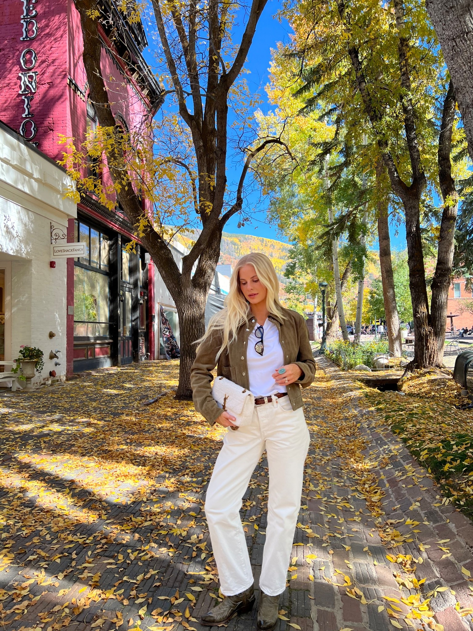 Aspen Outfit: Size small tee, size medium jacket, size 27 in jeans (size up 1 size), boots tts (linking another color and similars) #kathleenpost

Western chic style, Aspen fashion, fall outfit, suede jacket, western boots

#LTKStyleTip #LTKSeasonal