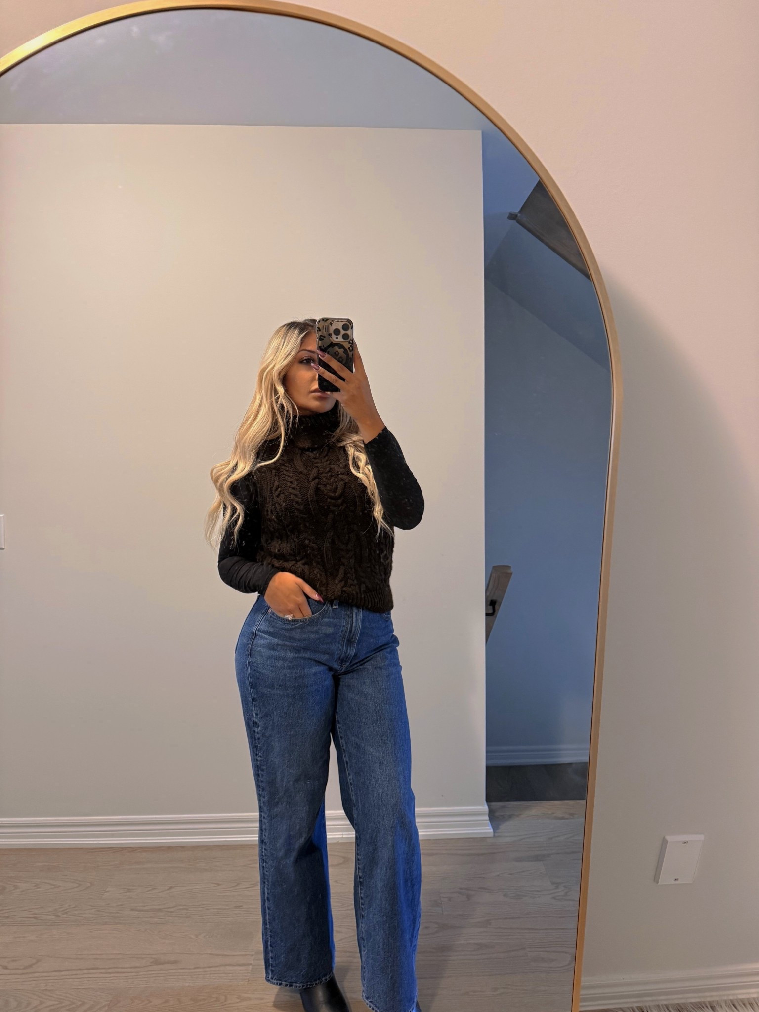 Fall fit with jeans 

#LTKjeans #LTKshoes #LTKfall