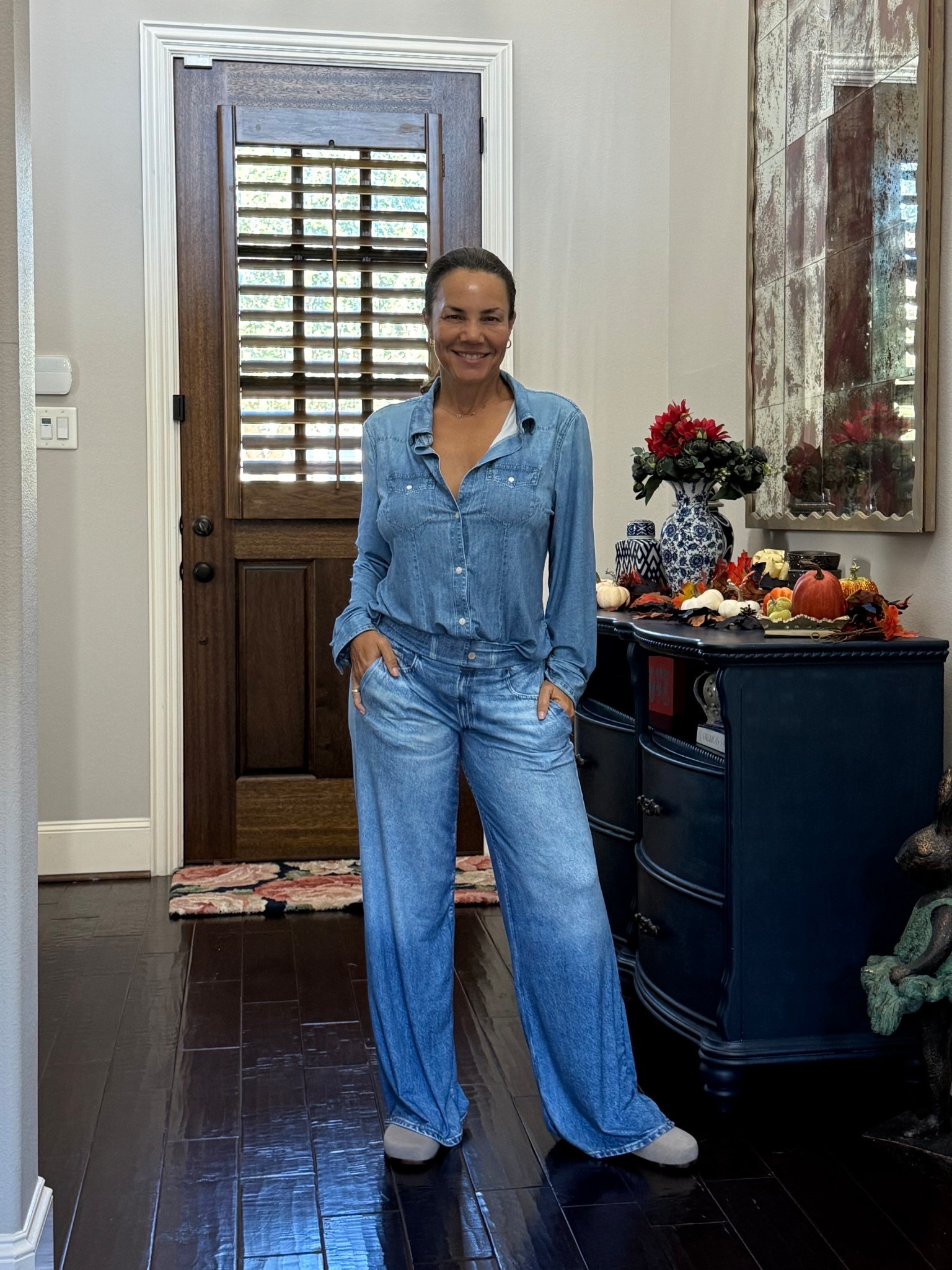 Guess what???? They’re pajamas! Totally had my husband fooled! So soft, comfortable and cozy…perfect for the in between weather and lounging all day! @shopsunshinesisters #LTK #LTKOver50 #LTKCozy

#LTKFindsUnder100 #LTKmomlife
