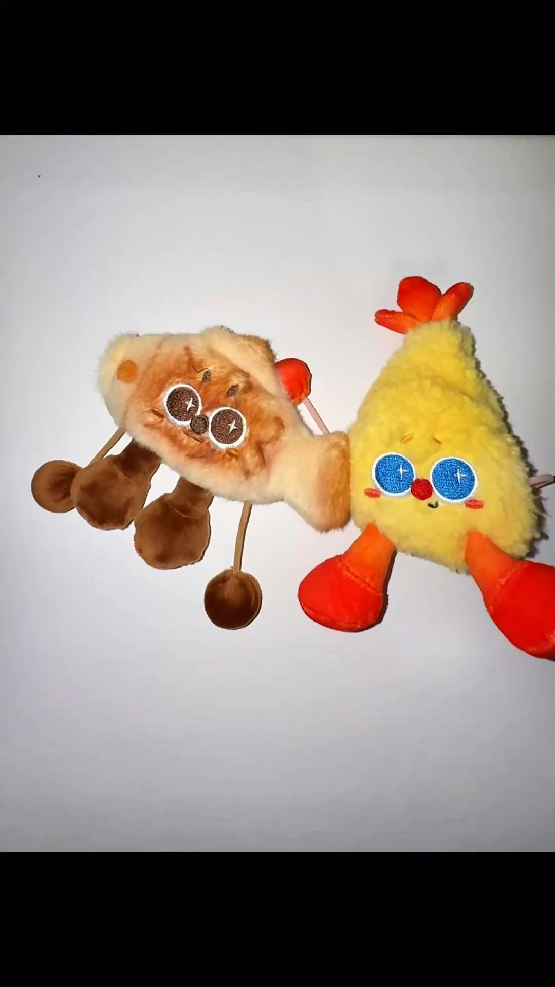 Funny, cute cat toy. The best part is that it’s USB. No batteries needed. #cat #cattoy #pet￼