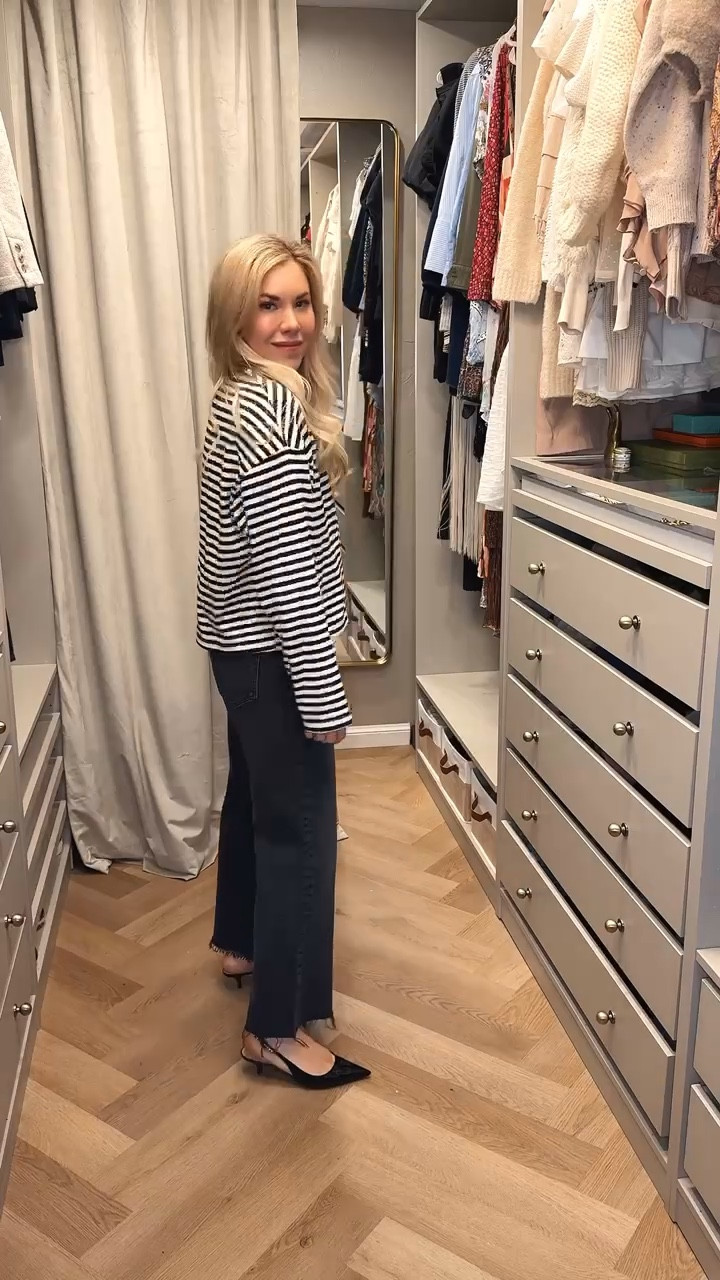 Stripe tee
Black jeans
Cropped wide leg black jeans 


#LTKootd #LTKdayinmylife #LTKSeasonal