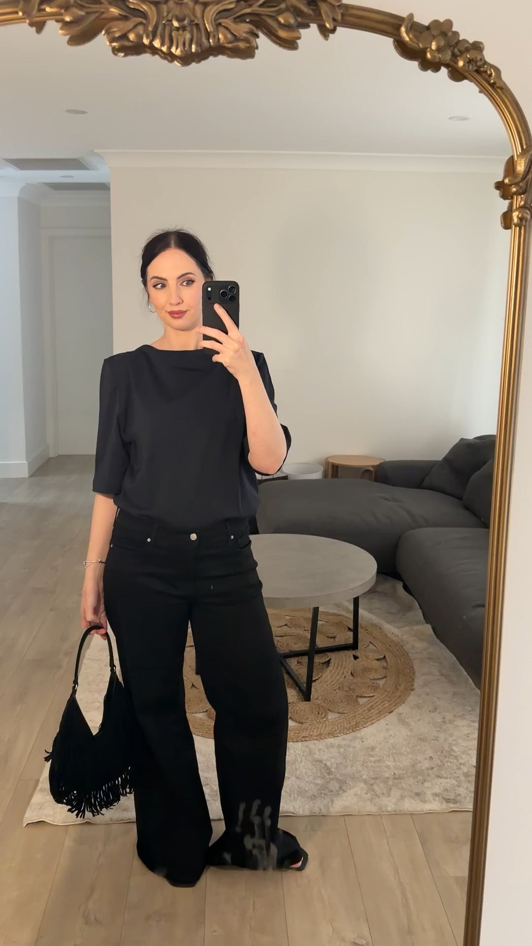 Structured tshirt elevated casual outfit with a silhouette emphasis #elevatedcasual #chicessentials

#LTKootd #LTKTall #LTKdayinmylife