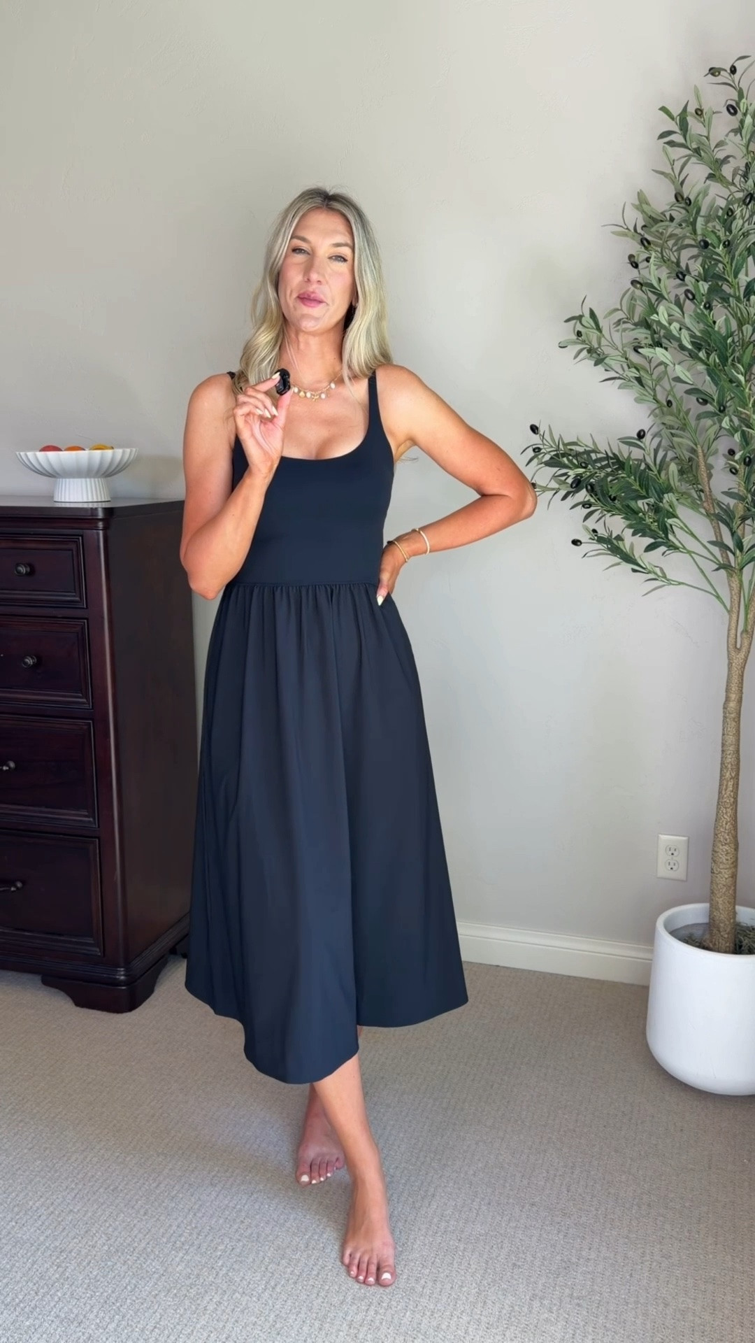 Wearing my true medium 

This comfy travel dress has built-in bra with thick pads, pockets, and is lightweight and airy for summer. Midi dress. Activewear.