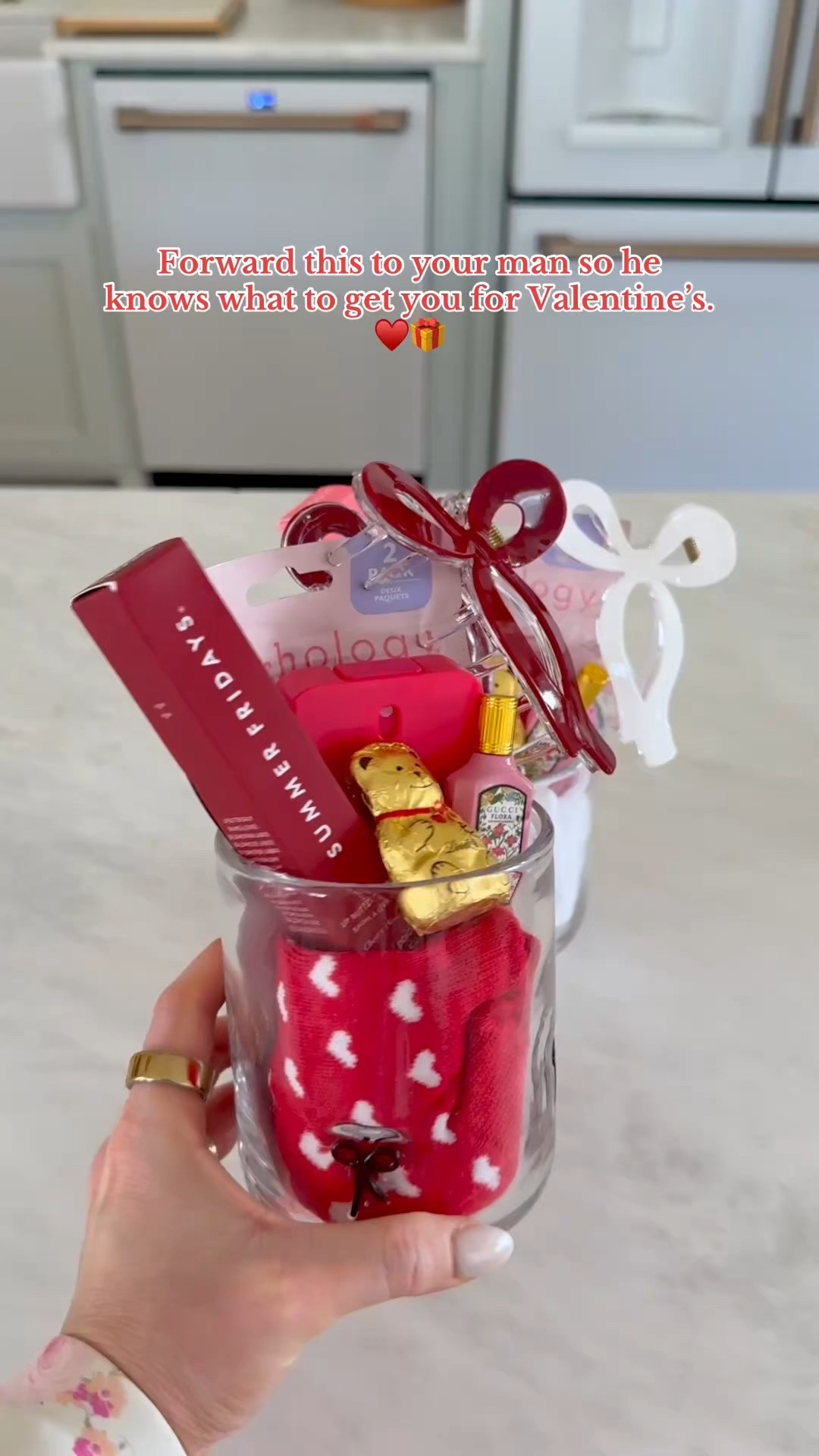 Valentine’s Day gift idea / galentines 





Valentines icon glass 
Valentines gift basket 
Gifts for friends 
Icon glass gift basket 
Affordable gift ideas 
Beauty gifts 
Bow hair clip 
Target finds 
Amazon finds 
Walmart finds 

#LTKFindsUnder50 #LTKBeauty #LTKSeasonal