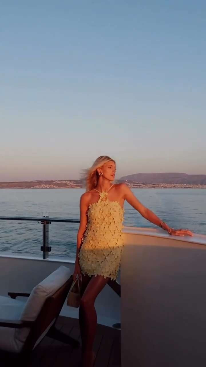 Golden hour 🌞🌞 

 #LTKStyleTip #LTKItBag