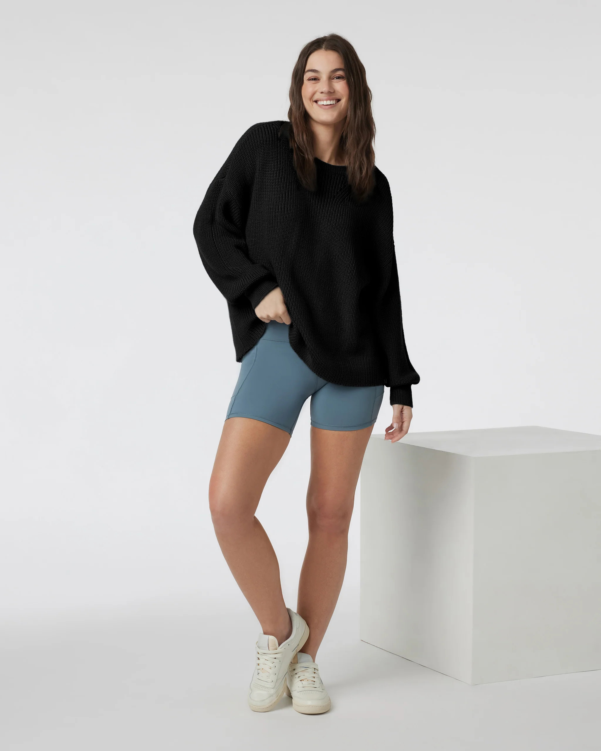 Alps Crew Neck Sweater | Women's Black Sweater | Vuori | Vuori Clothing (US & Canada)