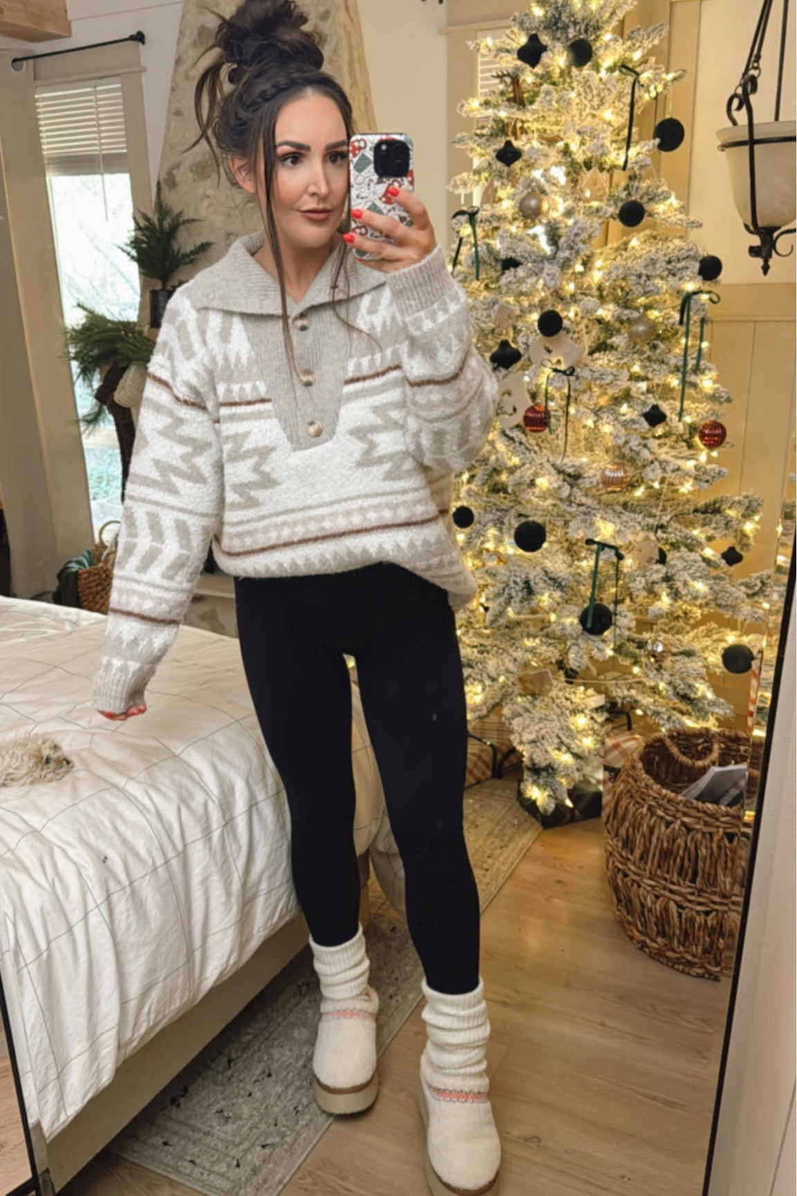 Super cozy oversized sweater! Wearing size M


Christmas sweater / Winter sweater / target style / target sweater / target Christmas sweater 

#LTKCyberWeek #LTKsalealert #LTKSeasonal