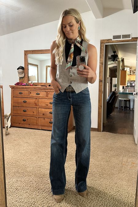 I’m fully invested in this trend! 

Sizing:
Vest: Medium (TTS)
Tank: Medium (TTS)
Jeans: 6/34” (TTS)
Booties: Size 10 (TTS)