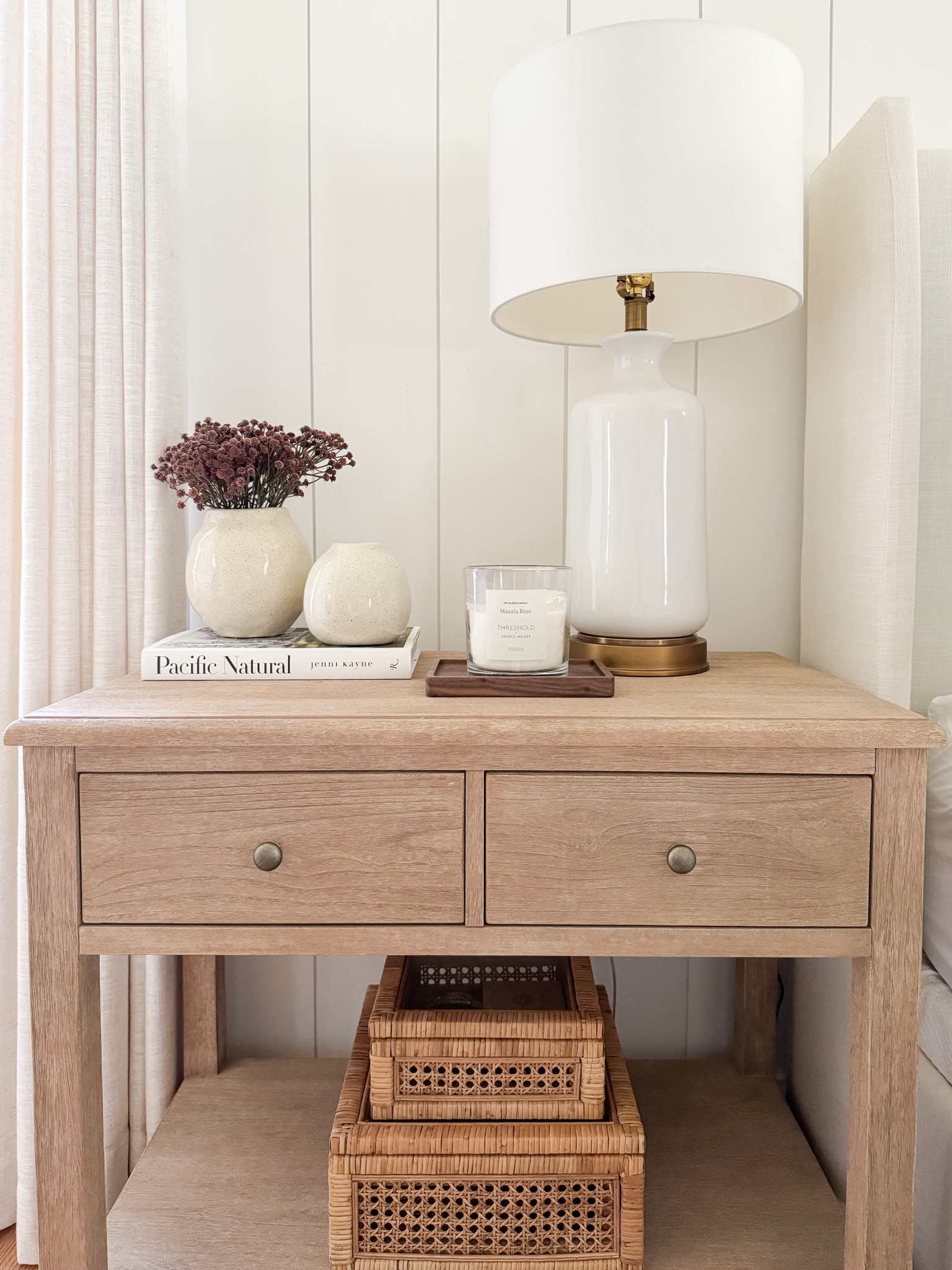 Coastal bedroom finds

Coastal decor  coastal bedroom  coastal finds  bedroom decor  bedroom inspo  bedroom finds  coastal inspo  

#LTKHome #LTKFindsUnder50 #LTKStyleTip