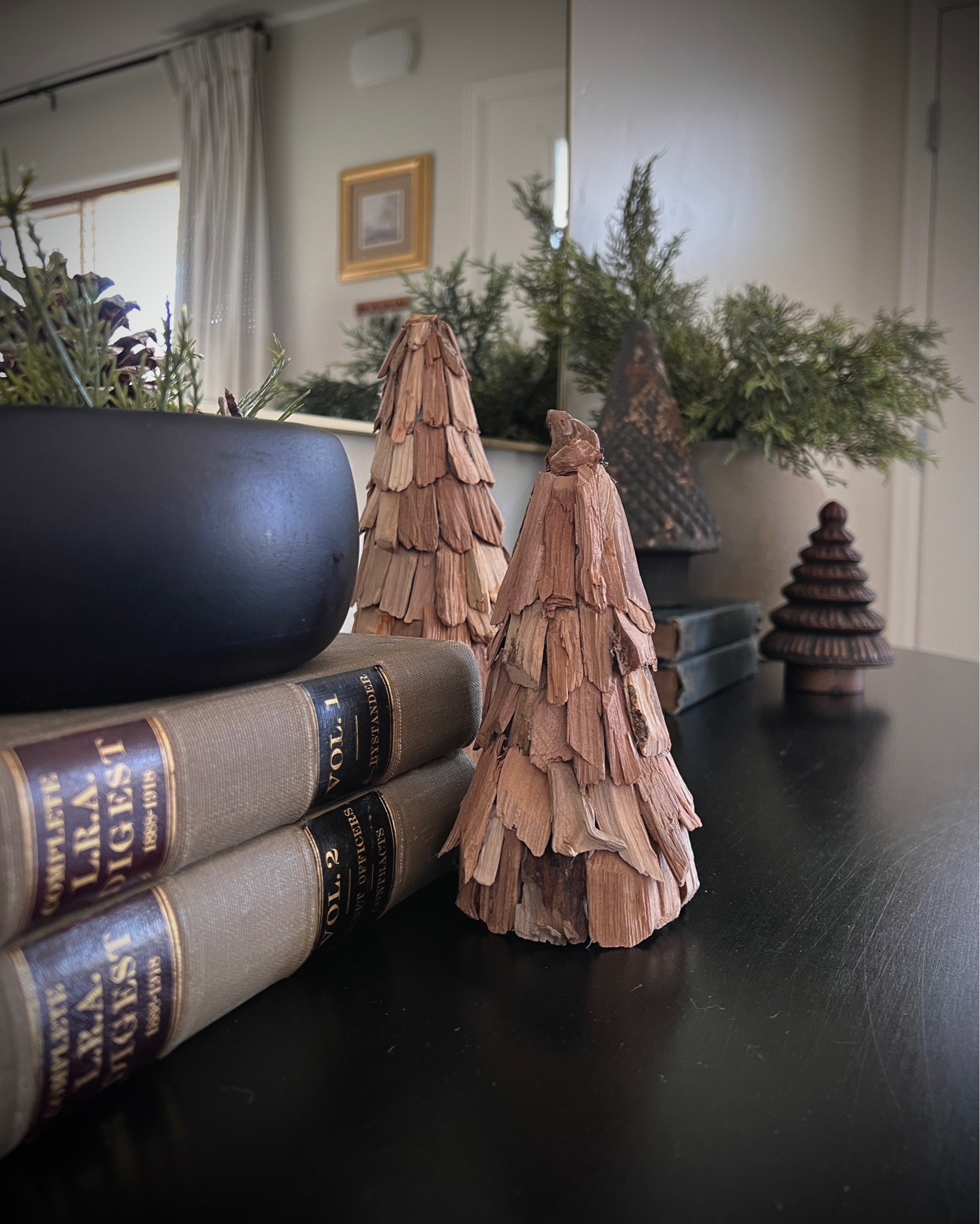 DIY Wood Chip Trees 🌲

This easy craft from a couple years ago is still one of my best! The hardest part was fitting the chips together... it’s kind of like a puzzle. Just start at the bottom and work your way up!

holiday christmas diy crafts decor 

#LTKHoliday #LTKHome #LTKSeasonal