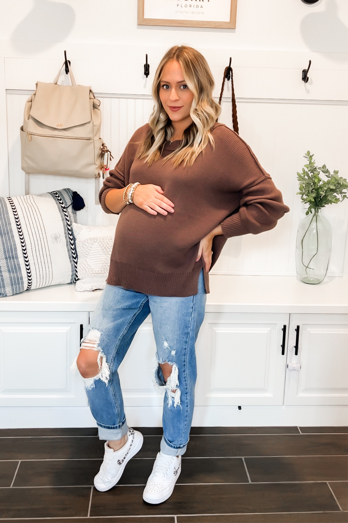 Fall bump style // wearing size 25 jeans & small in sweater // code karab25 

#LTKbump #LTKSeasonal #LTKstyletip