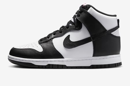 The most versatile shoe, ever! #dunks #nikedunks #viral #trending #fallshoes #falloutfits #trendinglooks

#LTKHoliday #LTKsalealert #LTKGiftGuide