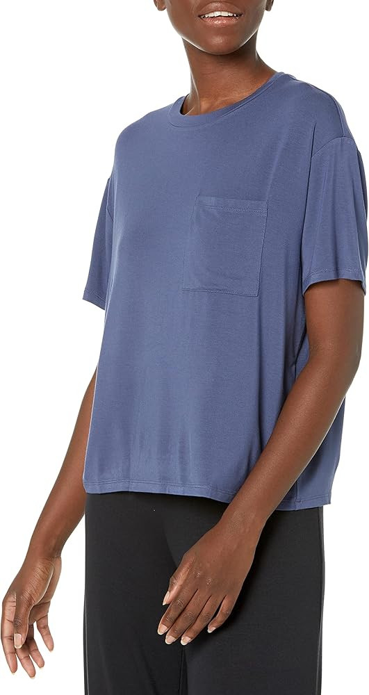 Amazon Essentials Women's Jersey Relaxed-Fit Short-Sleeve Crewneck Pocket T-Shirt (Previously Dai... | Amazon (US)