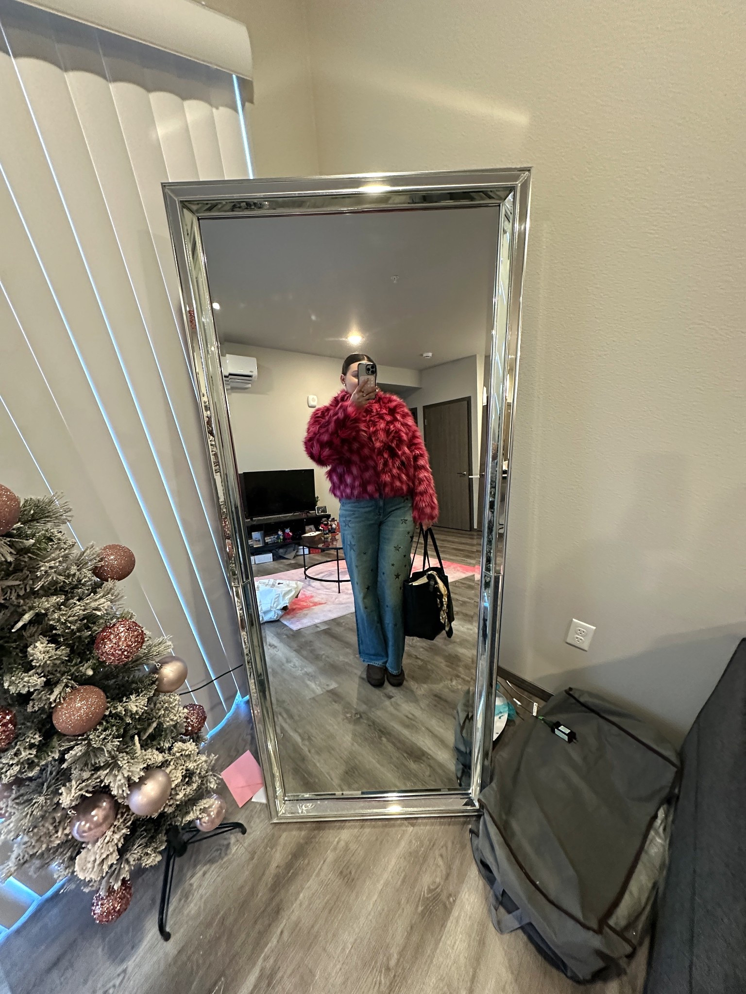 When an early 2000s girly gets adult money 😌 Loved this y2k fit for meetings and coffee shop dates!

I’m wearing a M long sleeve, L coat, size 32 jeans and size 9 loafers

#LTKMidsize #LTKWorkwear #LTKootd