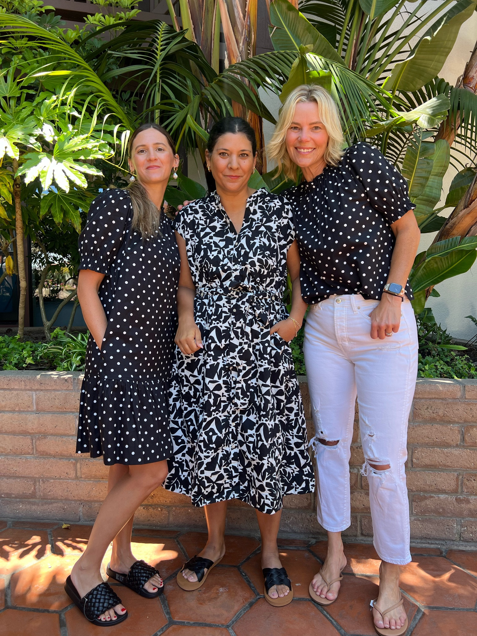 Black and white edit! Which outfit do you like best? Free assembly line is so fun! Everything linked. All TTS. All of these @walmartfashion finds are exclusively @walmart. 
Blakely- small dress
Deidre- medium dress
Stacy- medium blouse 

#LTKit #walmart #walmartdress #walmartfjnds #teacherstyle #summerdress #summersryle #workwear #walmartdeals #affordablefashion 


#LTKFindsUnder50 #LTKStyleTip #LTKWorkwear