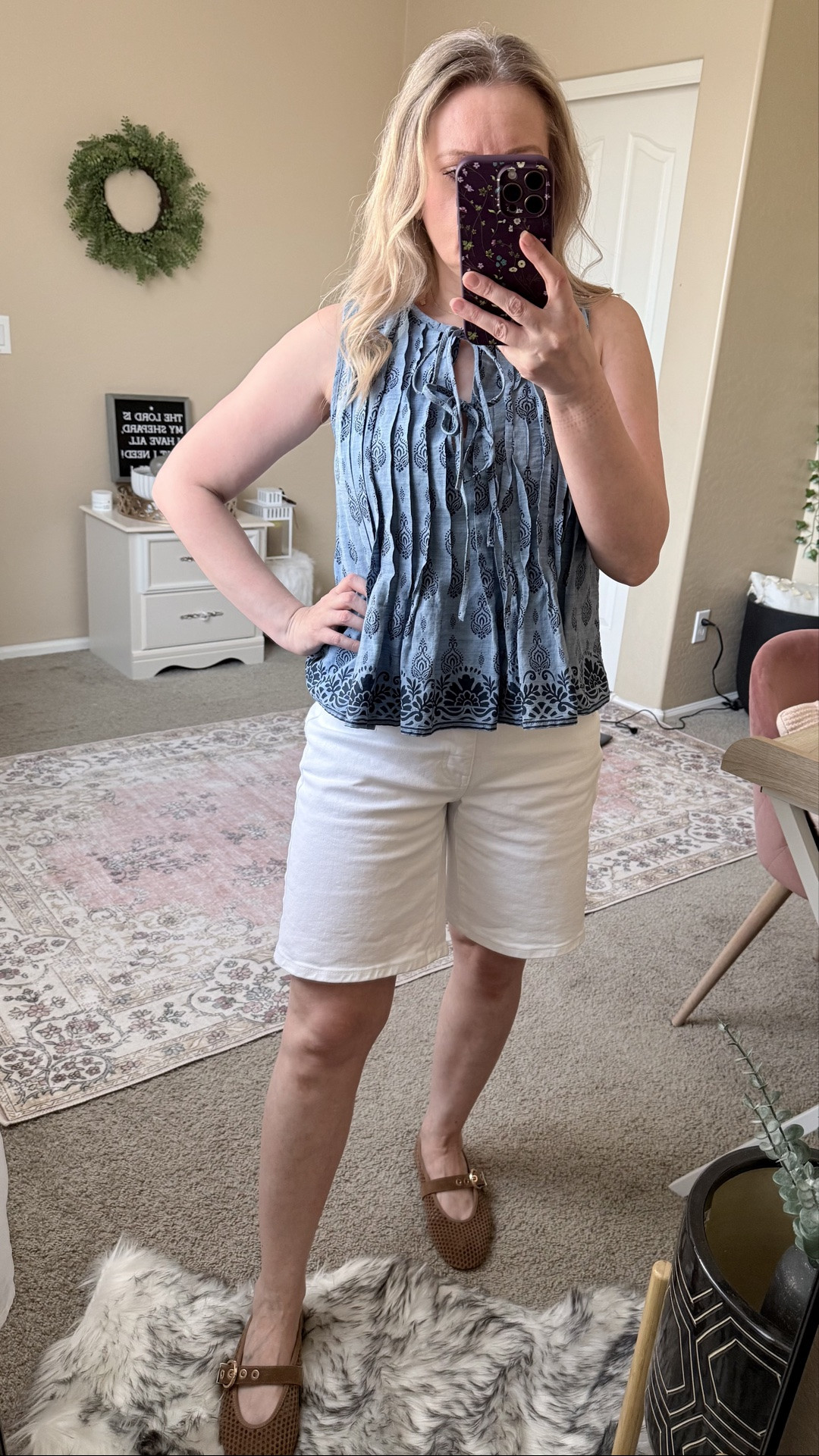 This cute top is perfect for transitioning into fall. I think it will look great paired with a brown cardigan. 



Pre fall outfit, transition piece, transition to fall,

#LTKSeasonal #LTKWorkwear #LTKSaleAlert

#LTKPetite #LTKOver40