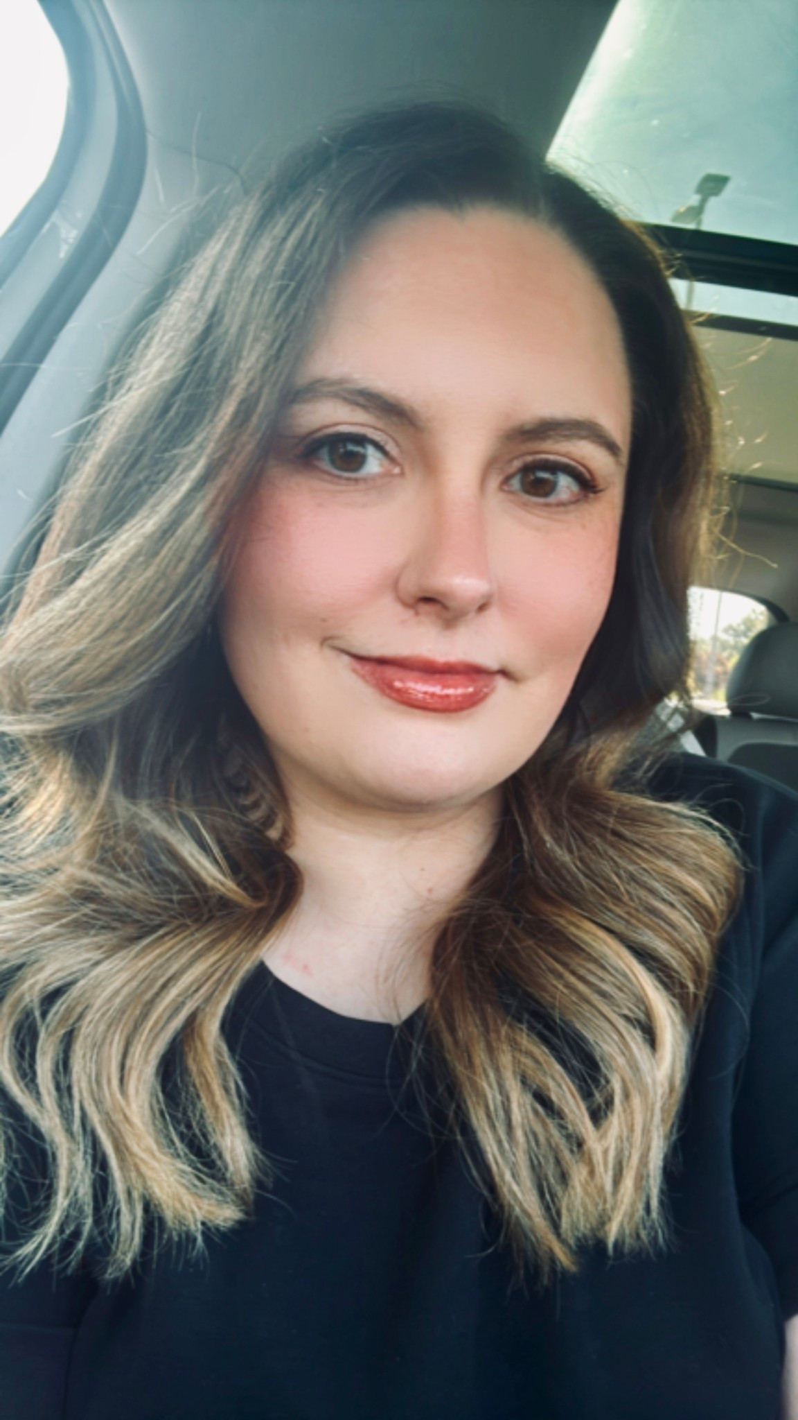 Summer outfit of the day ☀️🍉🖤 // LOFT Lou & Grey black athletic dress, Fenty mauve lip gloss, YSL eyeshadow 