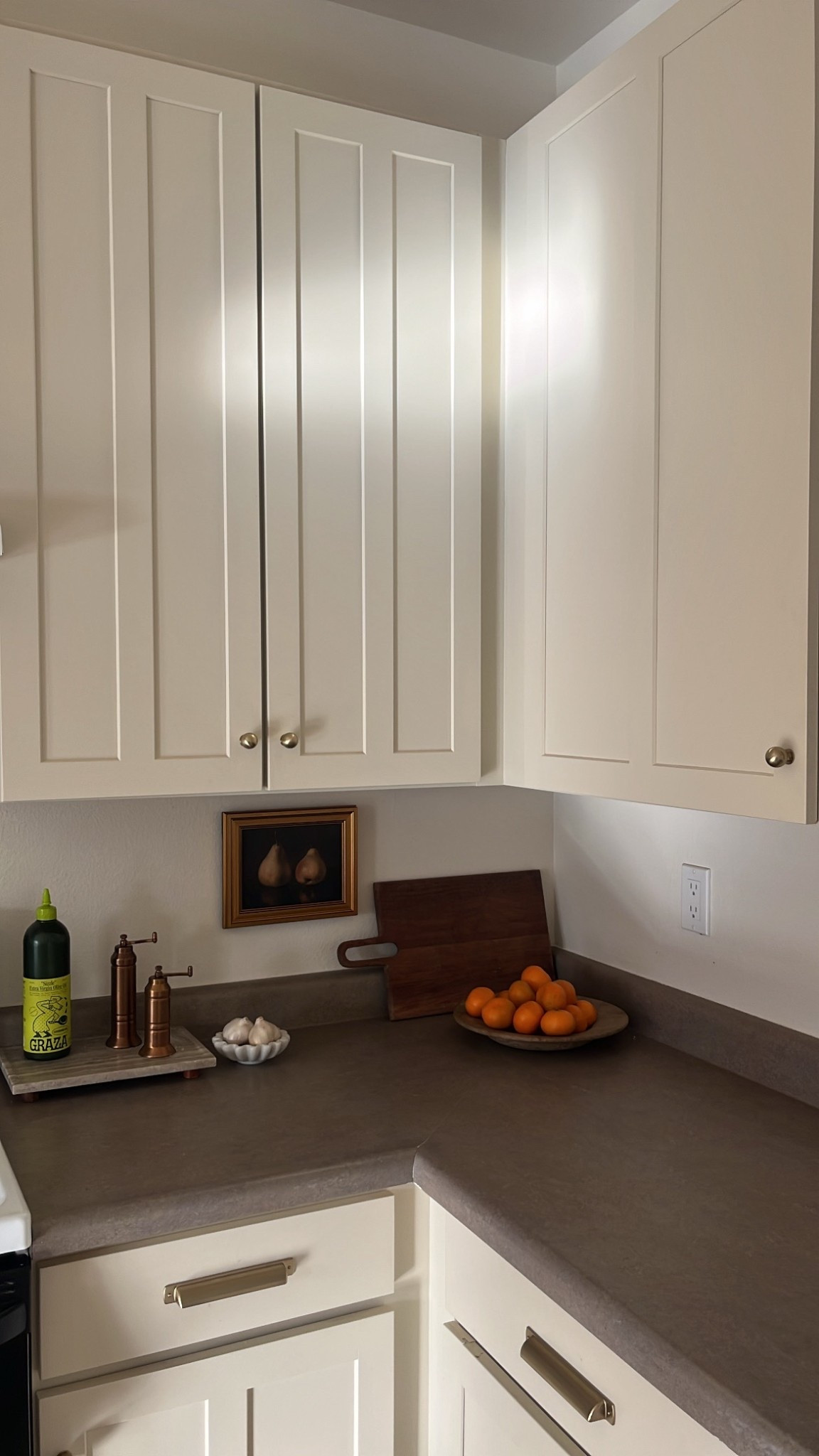 Kitchen cabinet hardware. 
Cabinet color: Canvas Tan by SW

#LTKHome