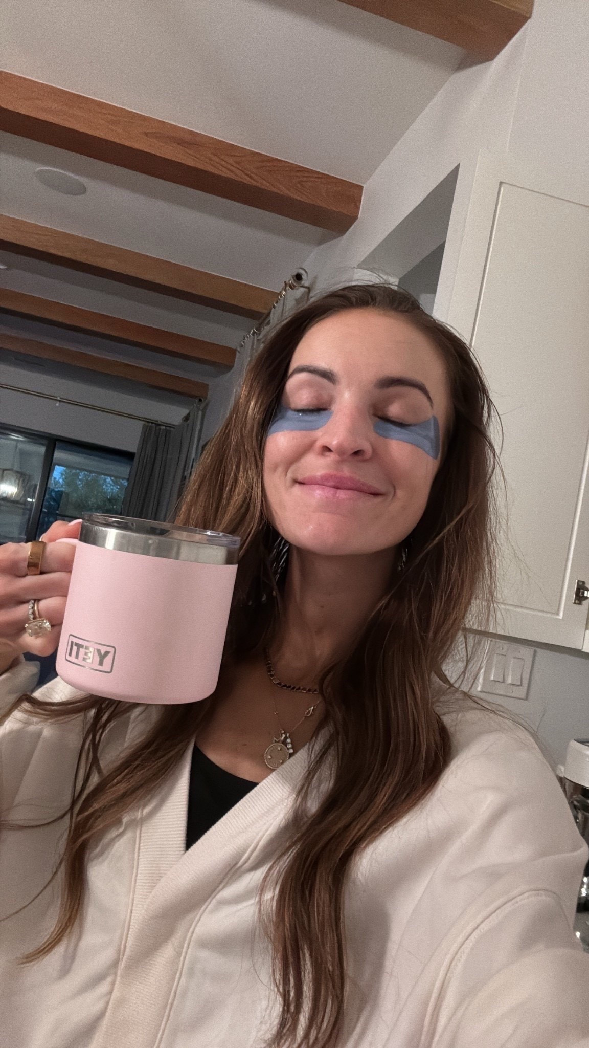 Best eye patches on sale with code SUN 🙌🏼 help so much with puffiness and fine lines!
