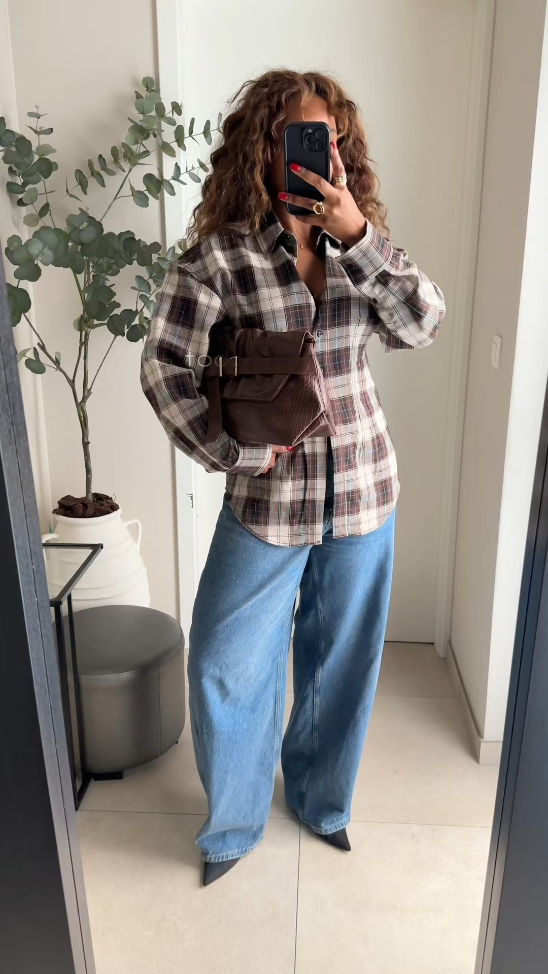 Today’s outfit 🍂 Plaid season officially starts 🤍
A casual chic jeans look comfy, timeless & perfect for fall!

*Size medium plaid shirt & jeans 42 

  

#LTKU #LTKWorkwear #LTKStyleTip