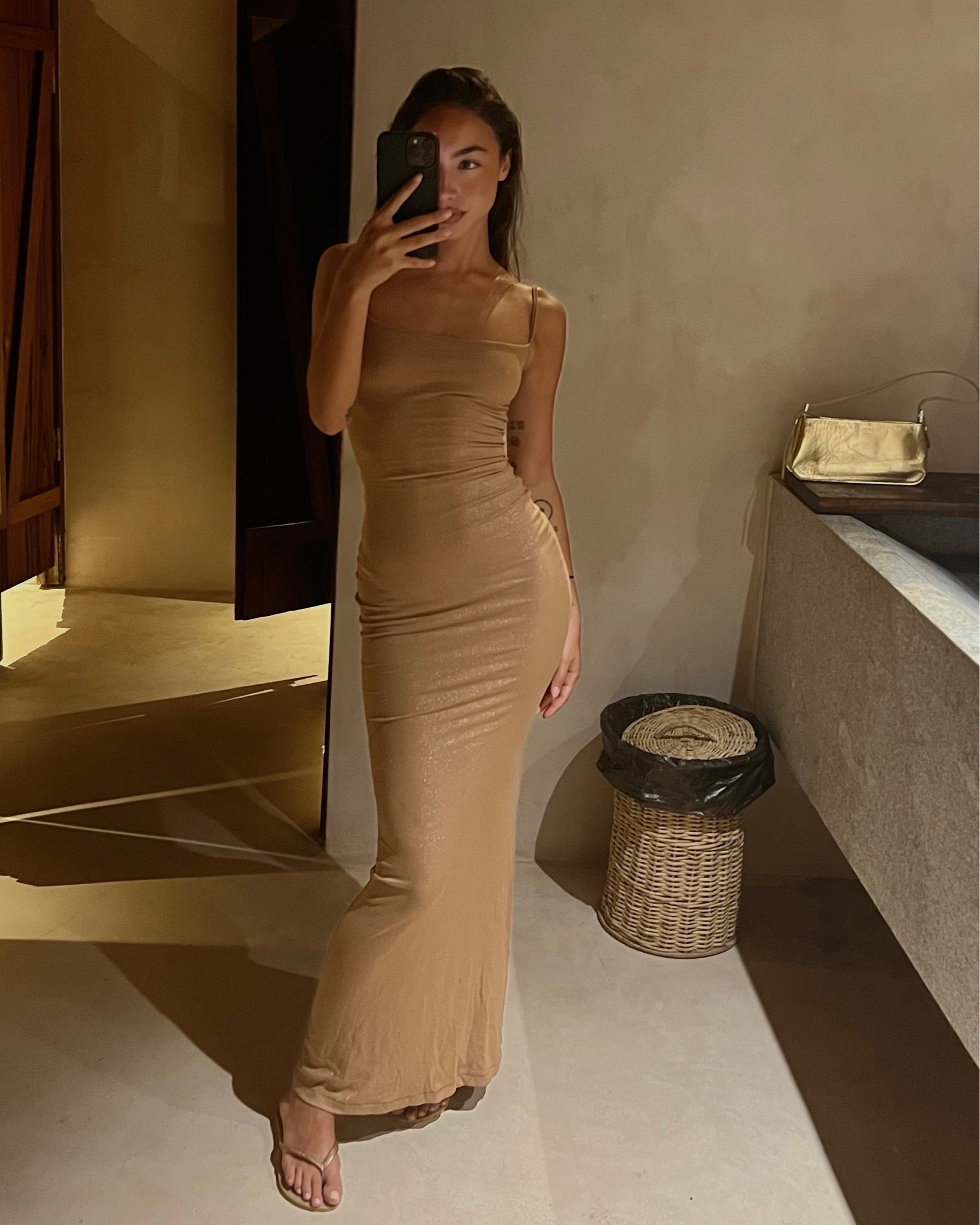 Skims 
Sottoveste in modal stretch a costine Soft Lounge - Camel

outfit inspiration, di tendenza, Kim Kardashian, Net a porter, loungewear, SSENSE, Italia. 

#LTKeurope #LTKfindsunder100 #LTKstyletip