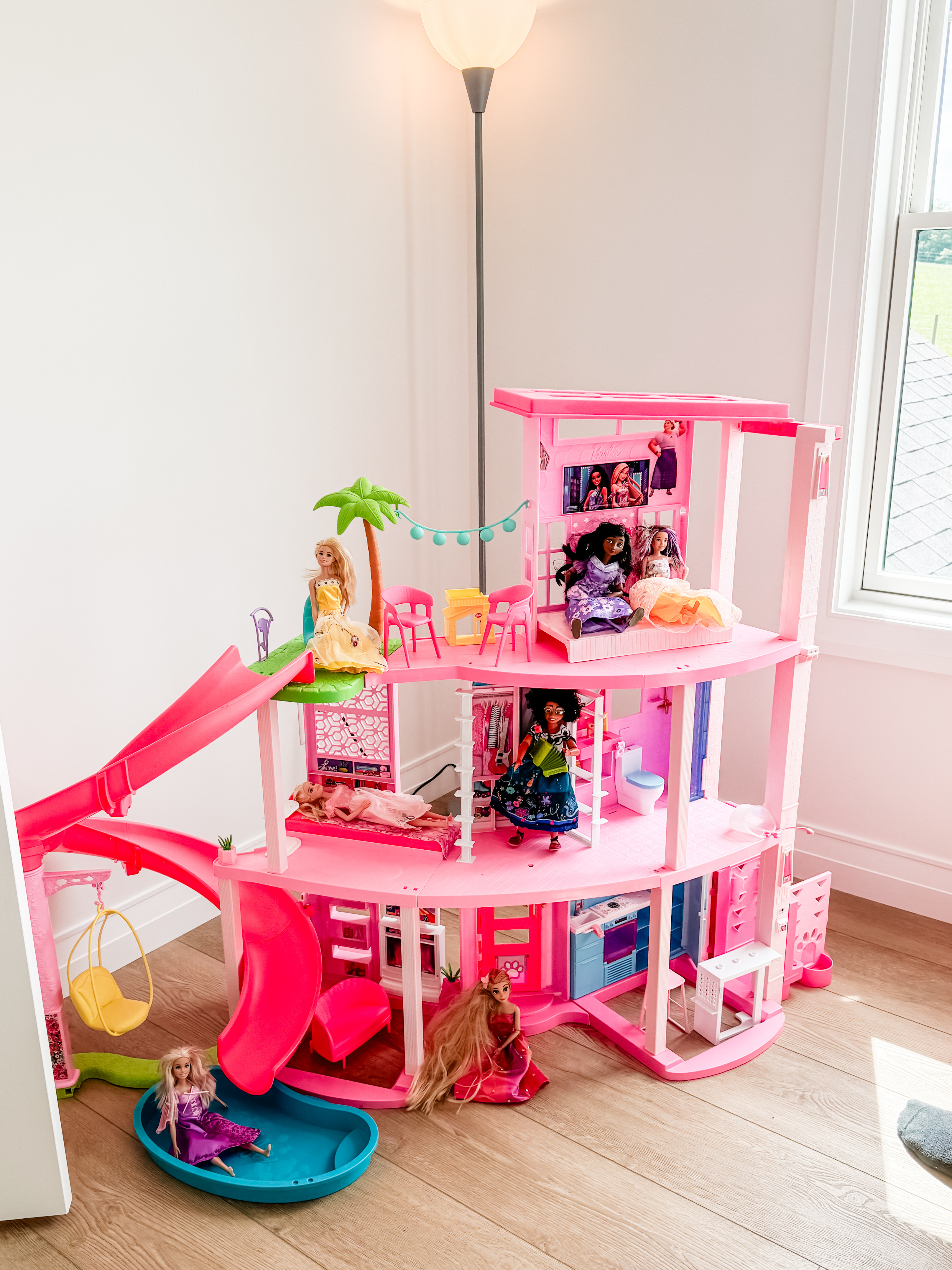 My daughter’s bedroom play area is coming together with this Barbie Dreamhouse! Perfect spot for some imaginative play. 🎀🏠✨

#BarbieDreamhouse #PlayroomInspo #KidsPlayArea #HomeOrganization #ToyOrganization #LTKKids #HomeWithKids #PlayroomIdeas

#LTKKids #LTKBacktoSchool #LTKHome