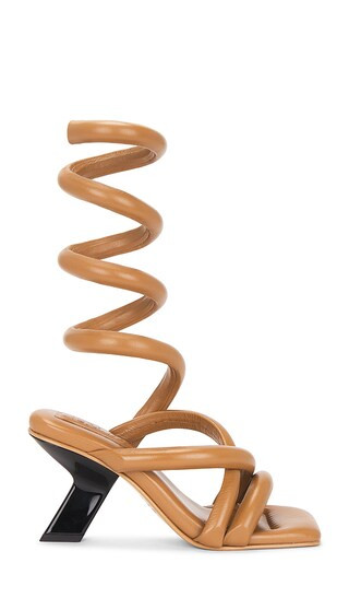 Itza Sandal in Caramel | Revolve Clothing (Global)