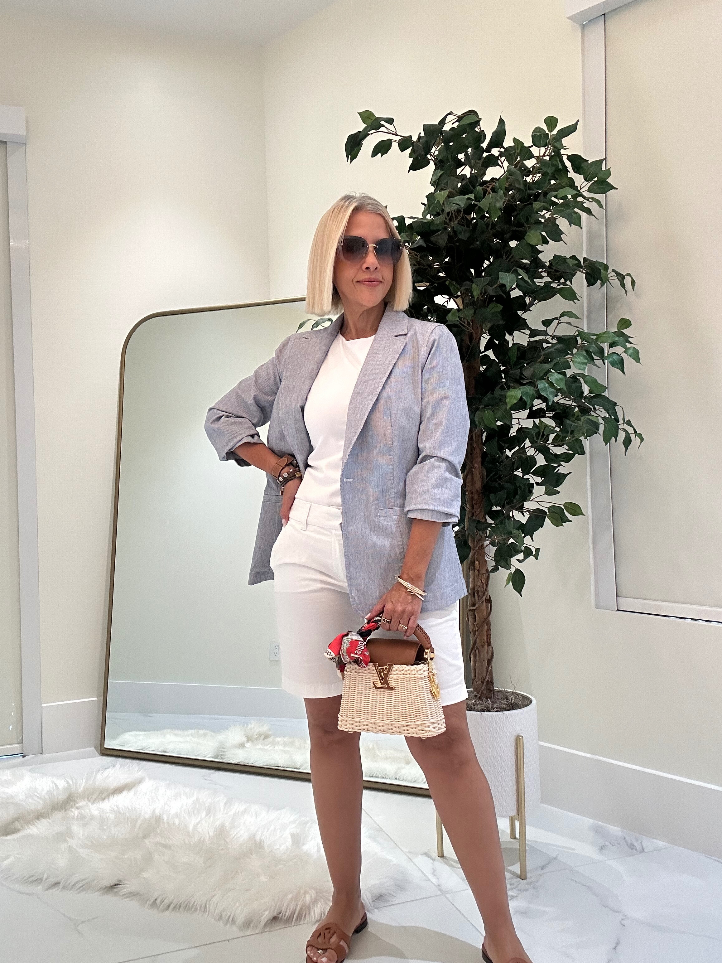 capucines rattan, white shorts 

 