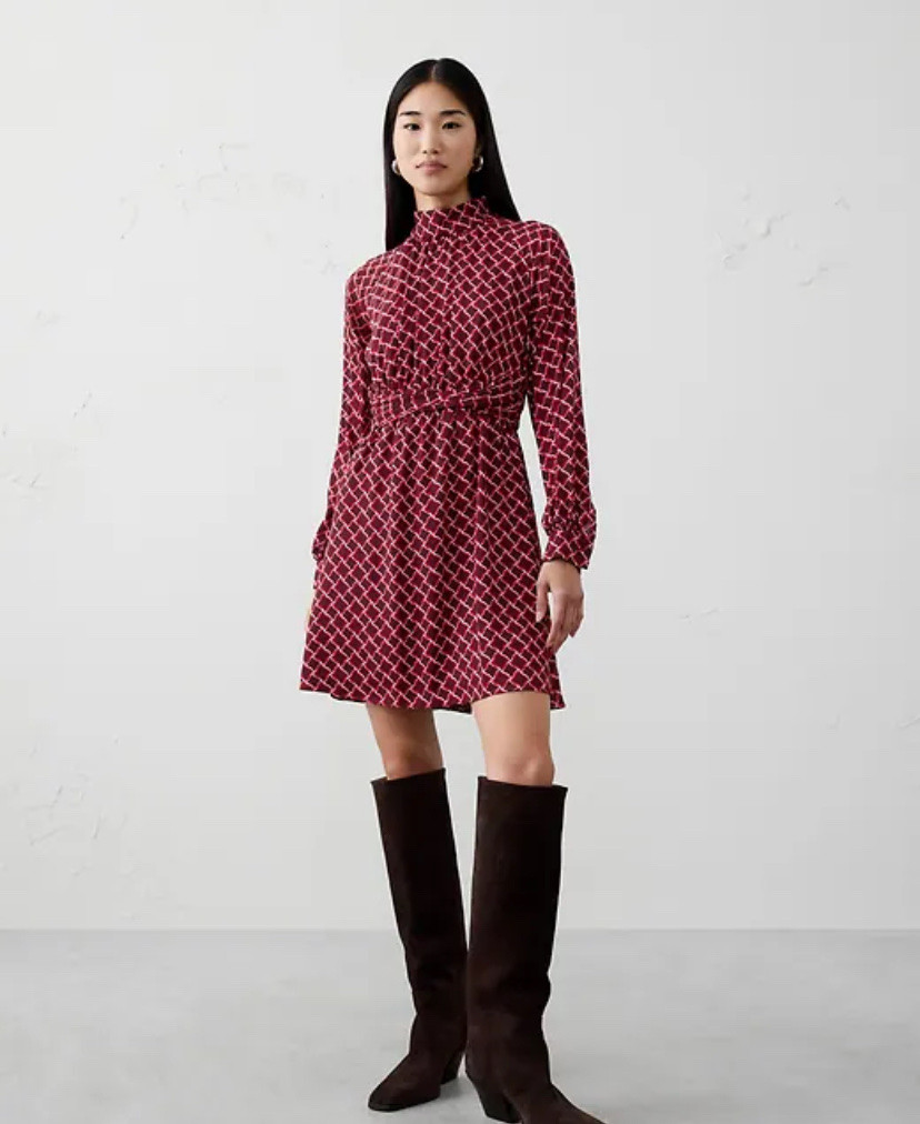 ON SALE - a cute little pattern that could be worn with heels, boots, tights, so many different options! 


#holidayparty #reddress #salefinds #LTKWorkwear #LTKU #LTKOver40 #bananarepublic #bananasale #holidaydress 

#LTKHoliday #LTKSaleAlert #LTKFindsUnder50