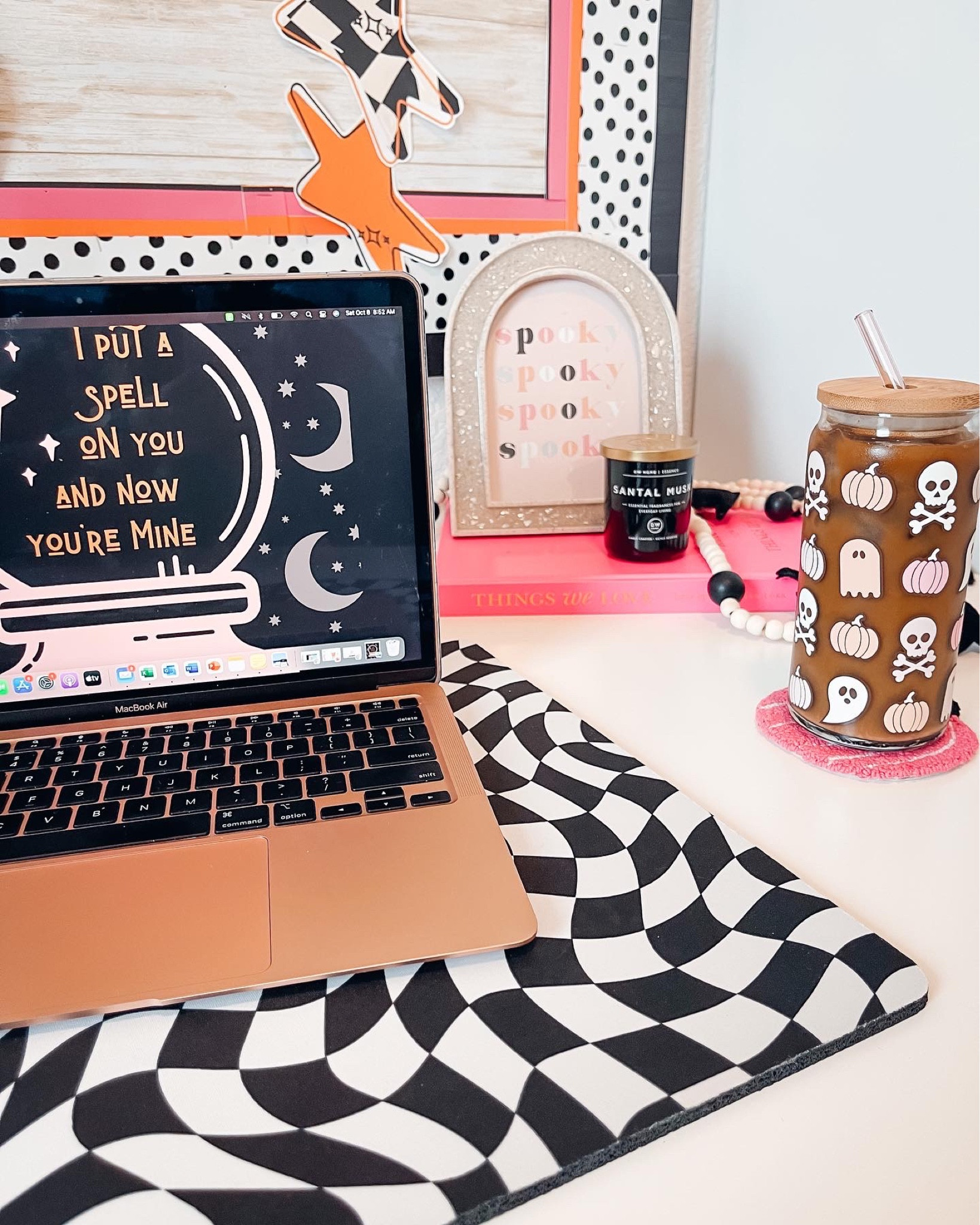 Fall desk inspo 
Pink pumpkin mug rug 
Halloween cup 
Iced coffee 


#LTKHoliday #LTKHalloween #LTKSeasonal