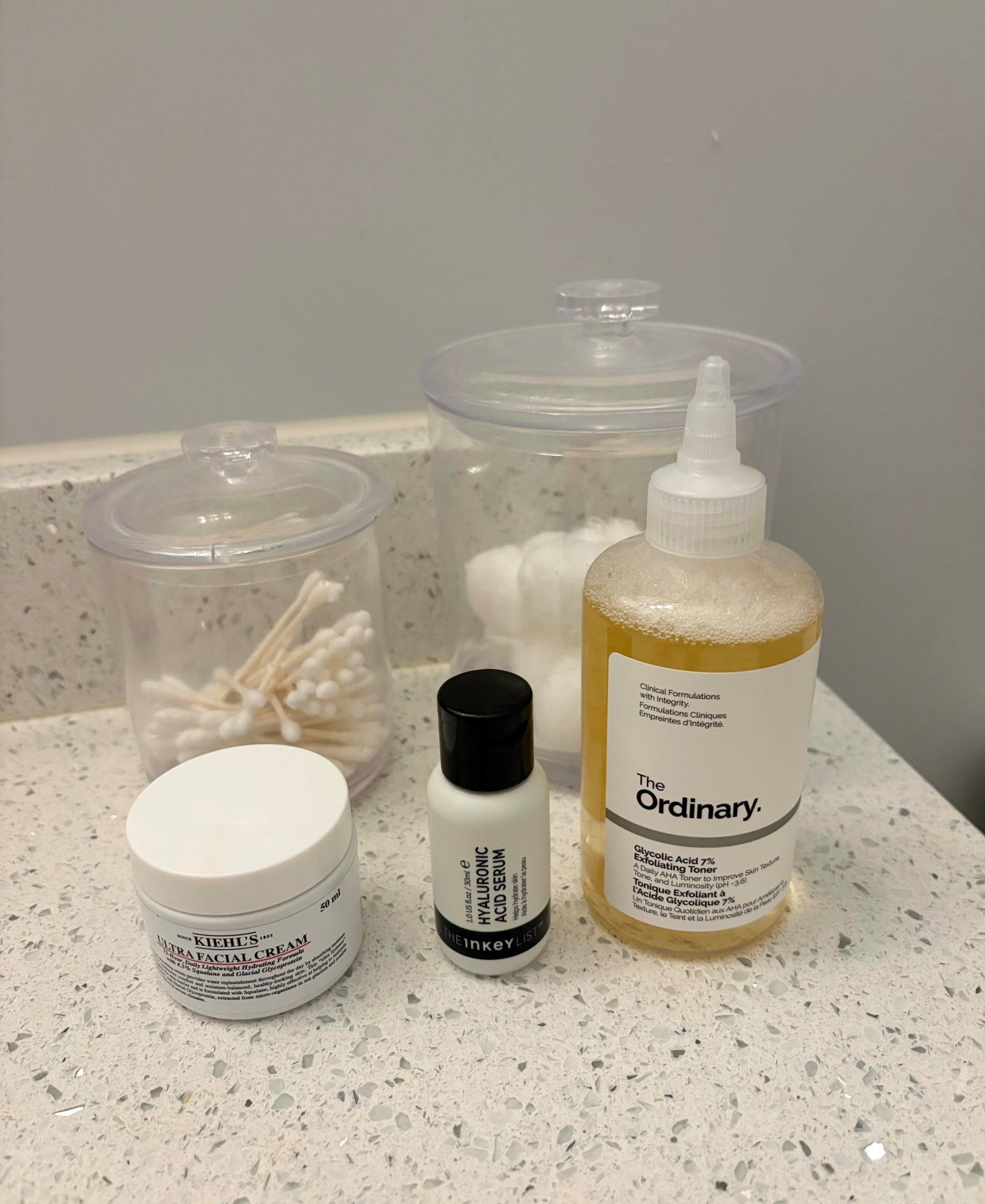 W being skincare lineup

The Ordinary toner
Sephora
The Inkey List
Kiehls moisturizer 

#LTKbeauty