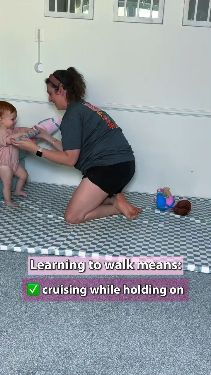 Learning to walk isn’t just those first independent steps… it’s cruising along the couch, wobbly steps with support, little falls, getting back up, and doing it all over again (about 1,000 times 💛)

And the truth is… walking looks different for every baby.
Some take their time. Some move fast. Some want your hands forever before they let go.

As a pediatric physical therapist, I’m not just looking for when your baby walks… I’m looking at how they’re building strength, balance, and confidence along the way.

✨ Cruising
✨ Supported steps
✨ Letting go (even for a second!)
✨ Falling and trying again

It’s all part of the process.

Development is a range, not a race.
But if something feels off or you just want extra guidance, you don’t have to figure it out alone 🤍

I’m always here to help.

#babymilestones #firststeps #grossmotorskills #babydevelopment #babywalking