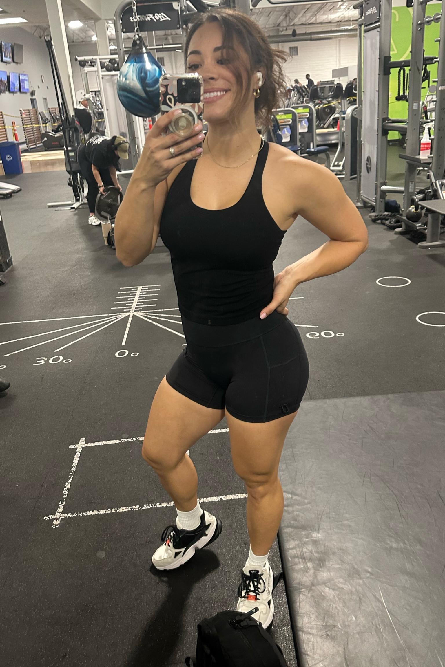 I love these tank tops! Feel identical to my lululemon ones but not so long and quarter the price!! 
Linking my fave Gymshark short too 🫶🏼