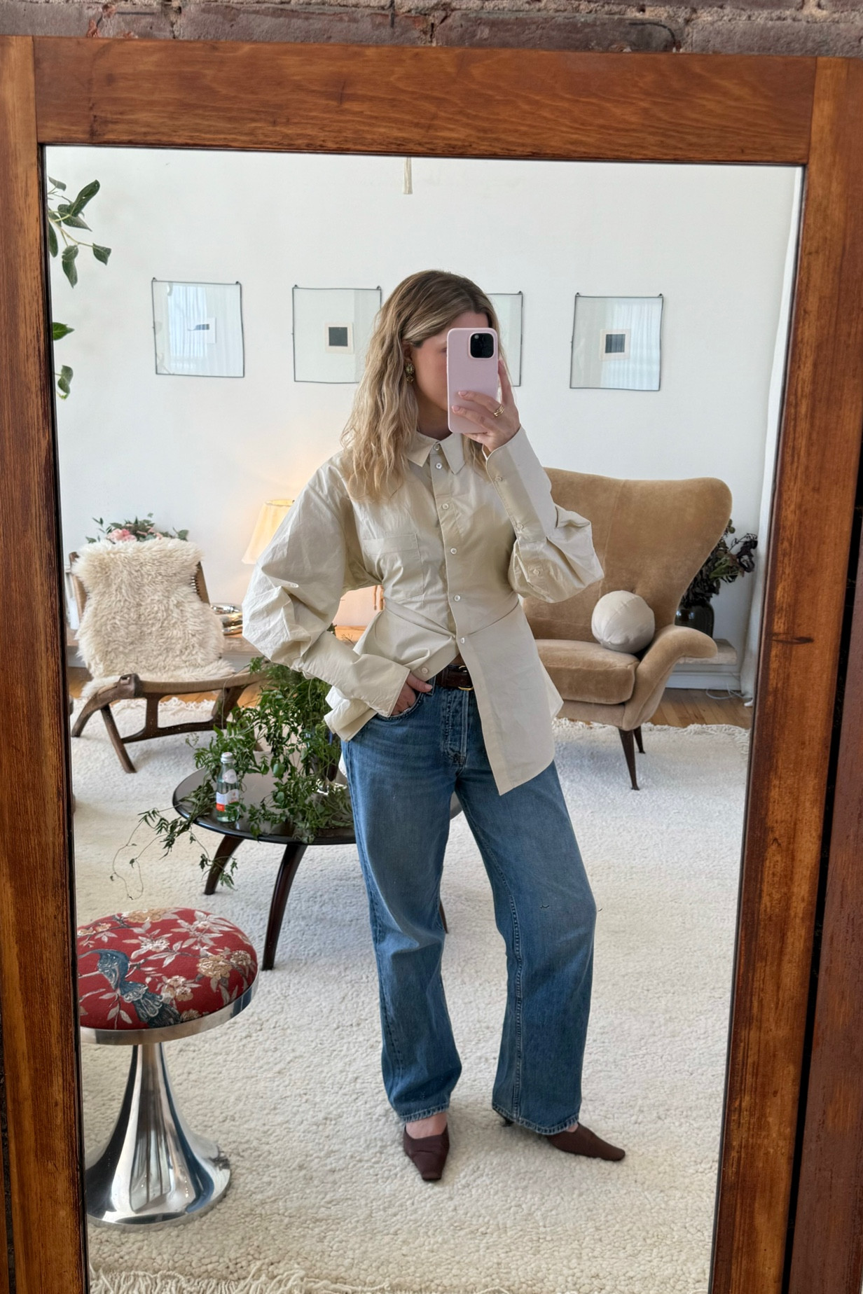 Classic fall outfit. Simple chic office look