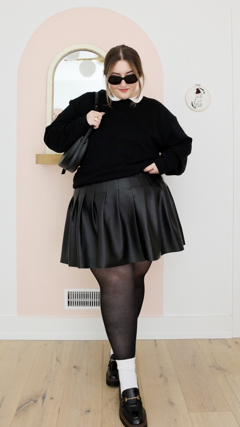 Plus size black 2024 pleated mini skirt