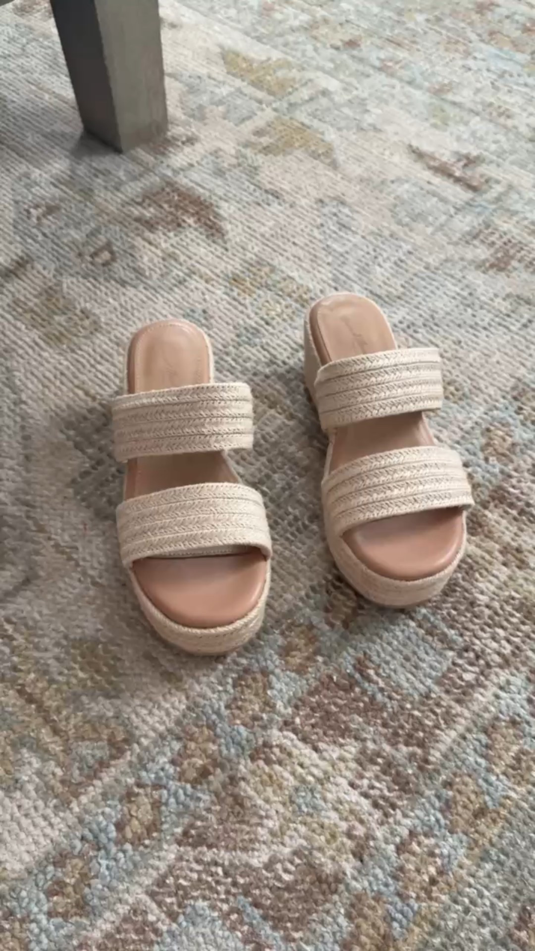 New target arrivals I am loving for spring and summer. Neutral wedges and slide sandals! Spring shoes. Resort wear. Vacation outfits. Vacation style. Resort outfits. Vacation shoes.


#LTKSwim #LTKTravel #LTKootd