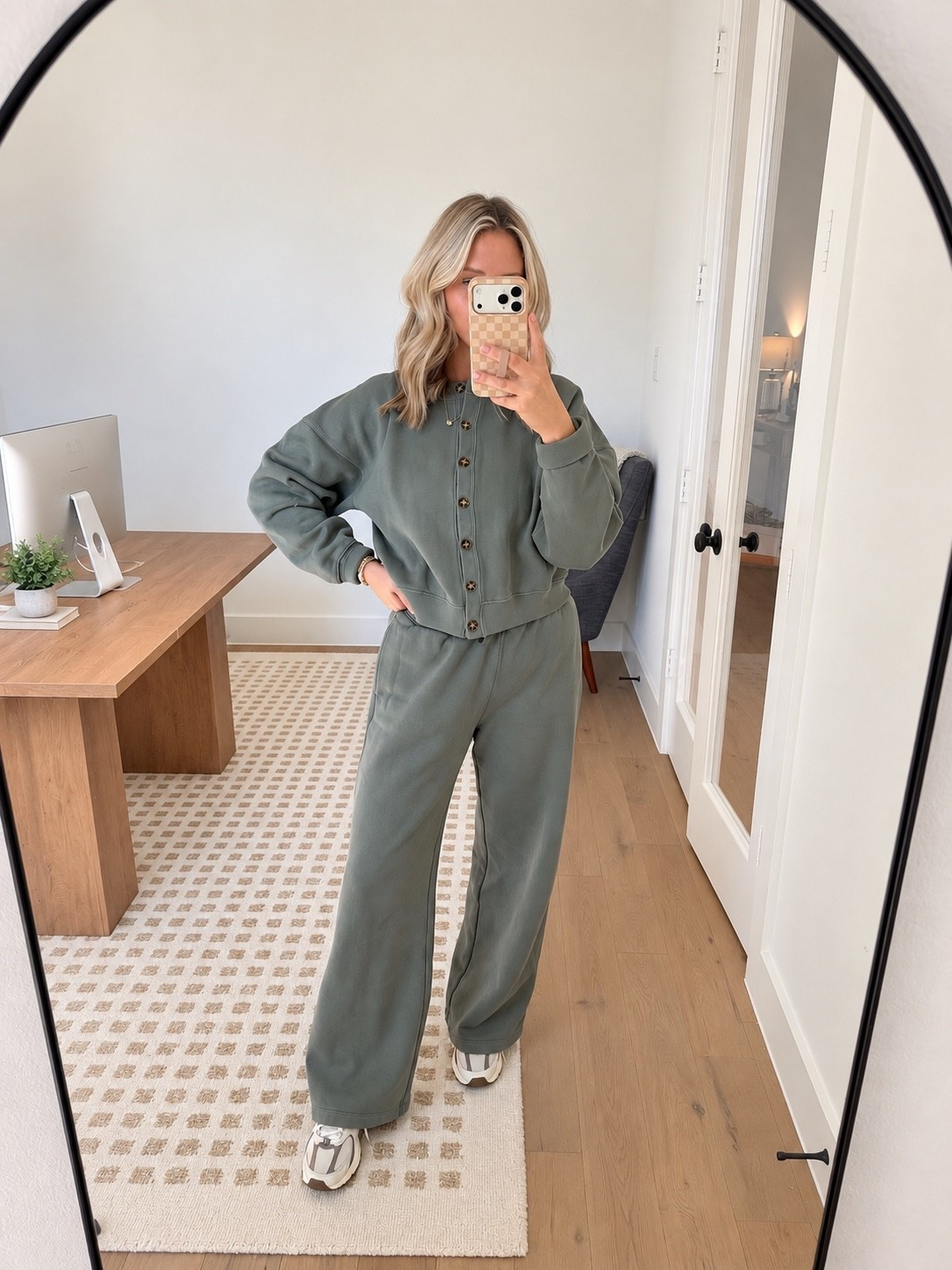 Olive set from @abercrombie 🐻🤎 wearing a size small in both