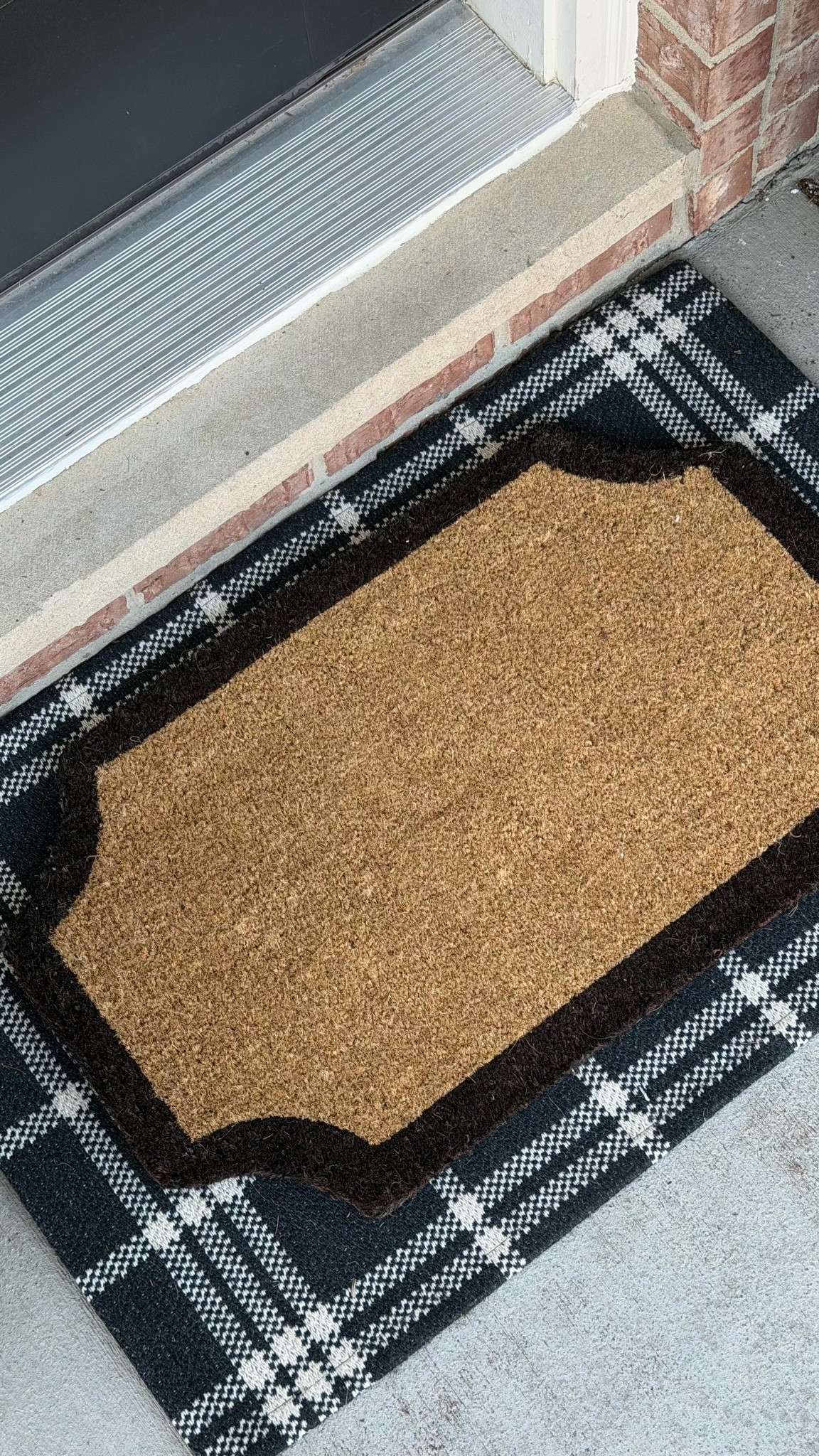 This layered front porch look is on sale! Get the look for $25.

#LTKHome #LTKSaleAlert