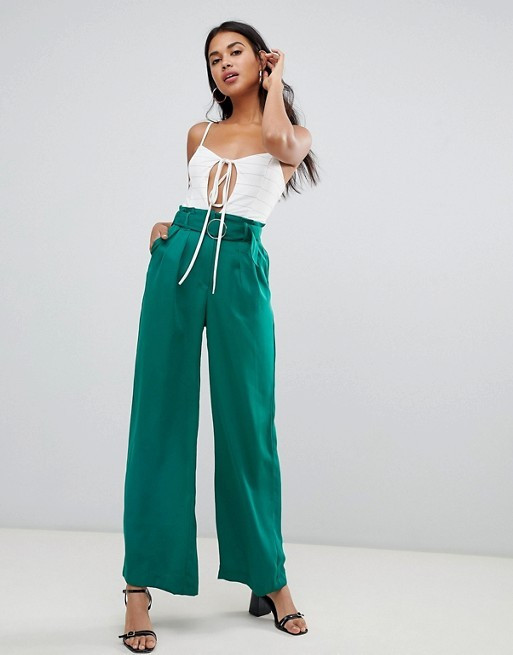 Bershka – Grüne Hose mit weitem Bein | ASOS DE