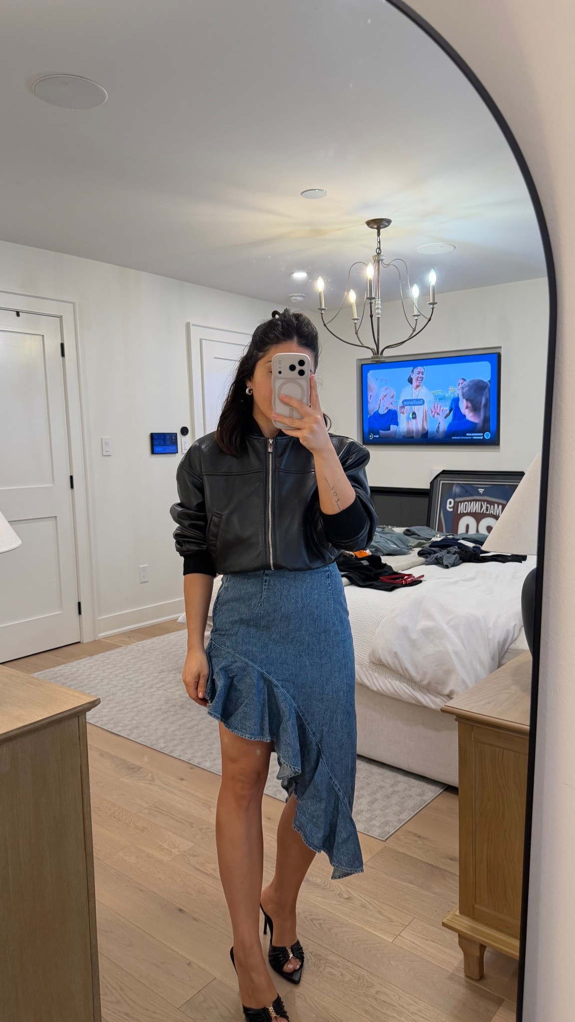 Jacket: Small
Skirt: size 4

#LTKdatenight #LTKpartywear #LTKsummer